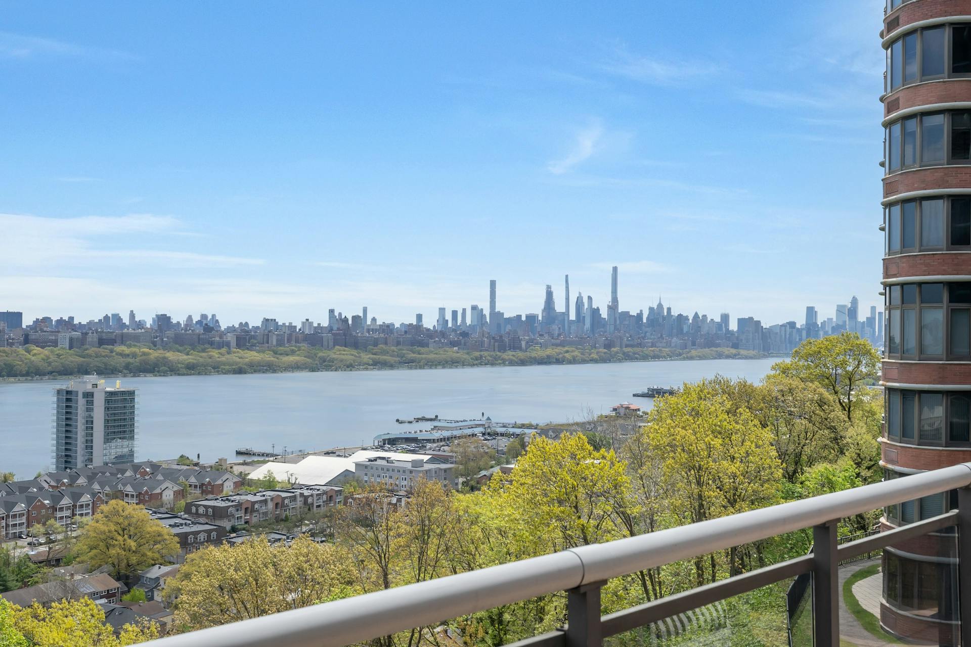 100 Carlyle Unit# CSVP6