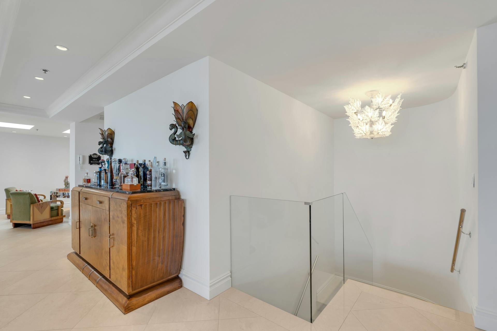 100 Carlyle Unit# CSVP6