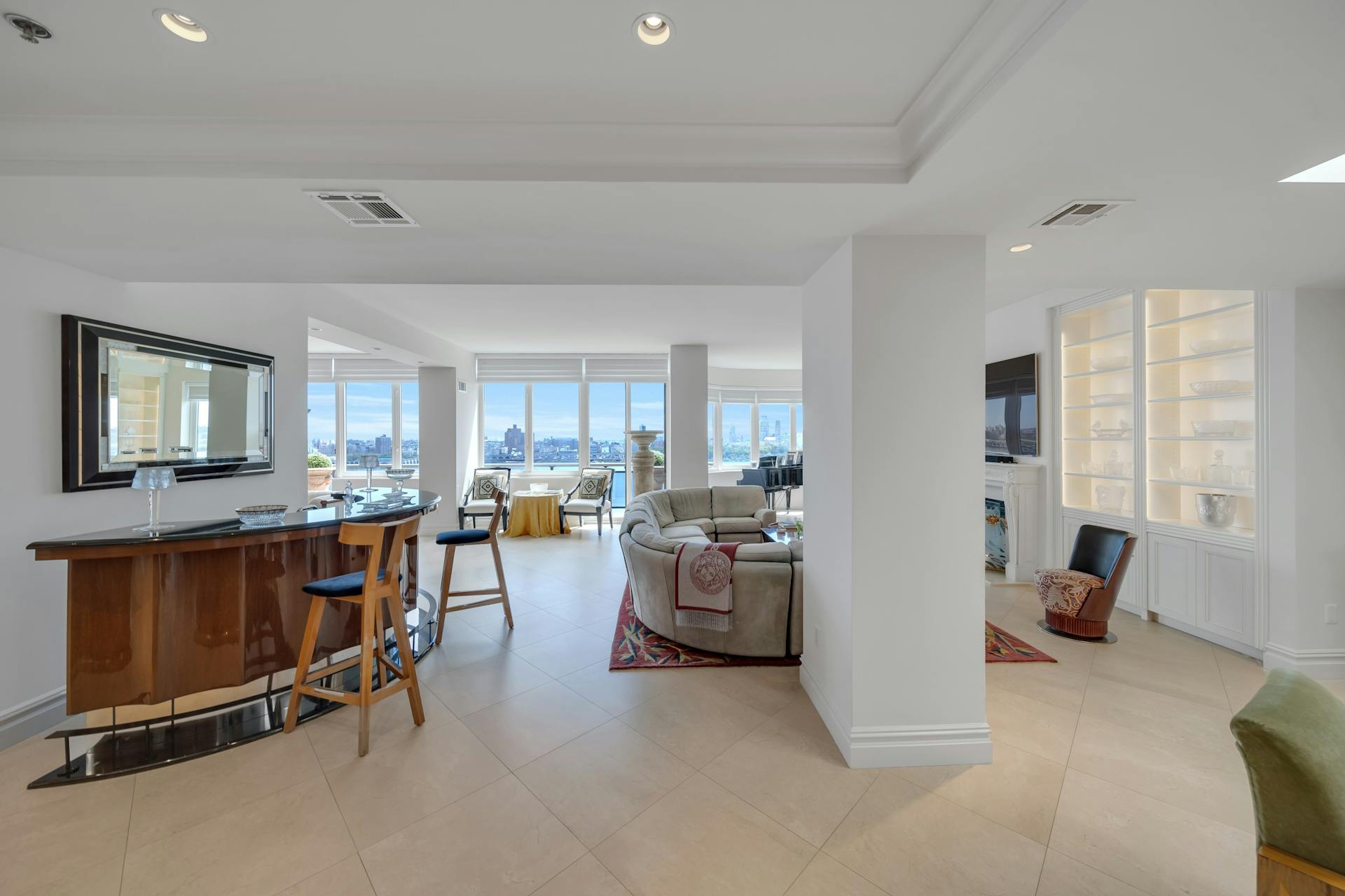 100 Carlyle Unit# CSVP6