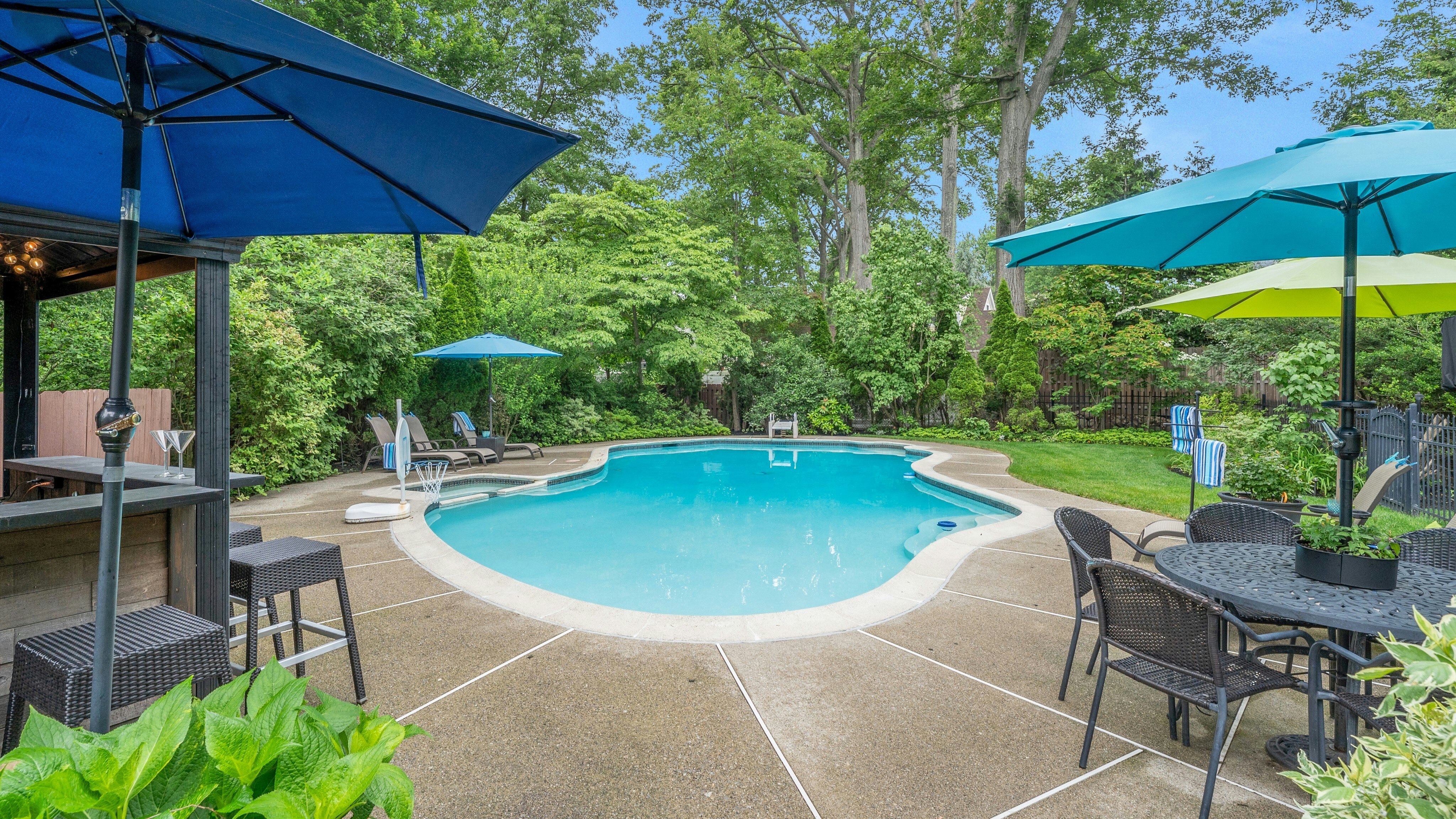 186 Coolidge Terrace 