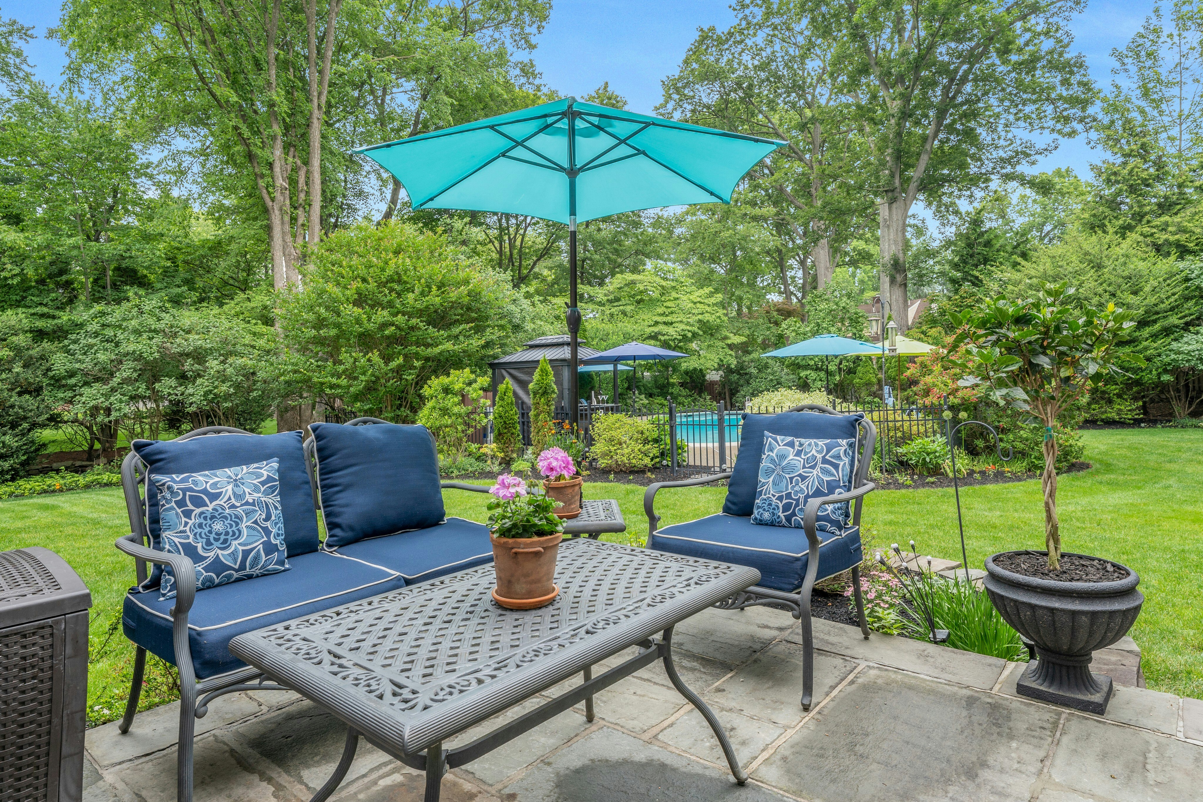 186 Coolidge Terrace 