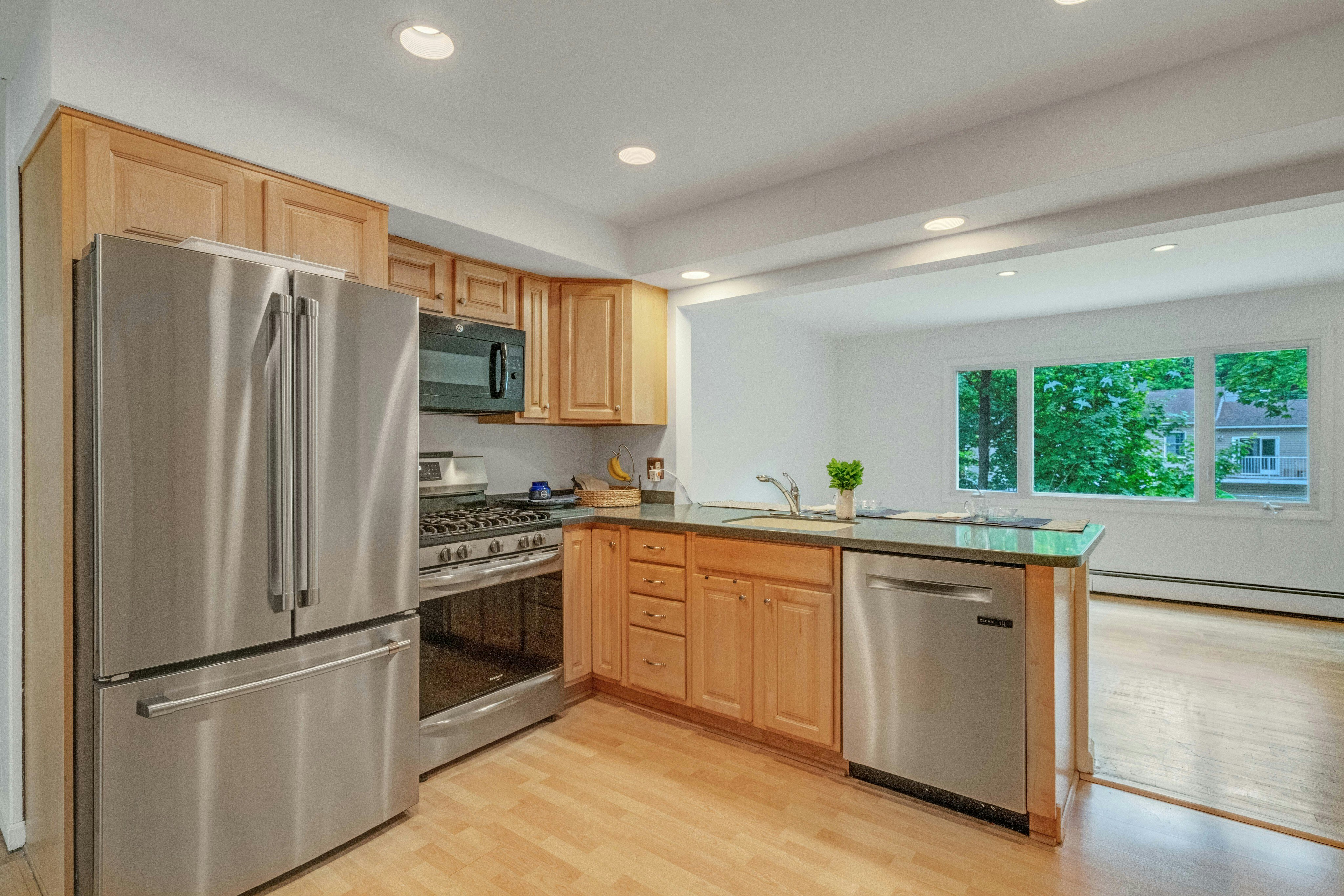 14 Mohawk Avenue 