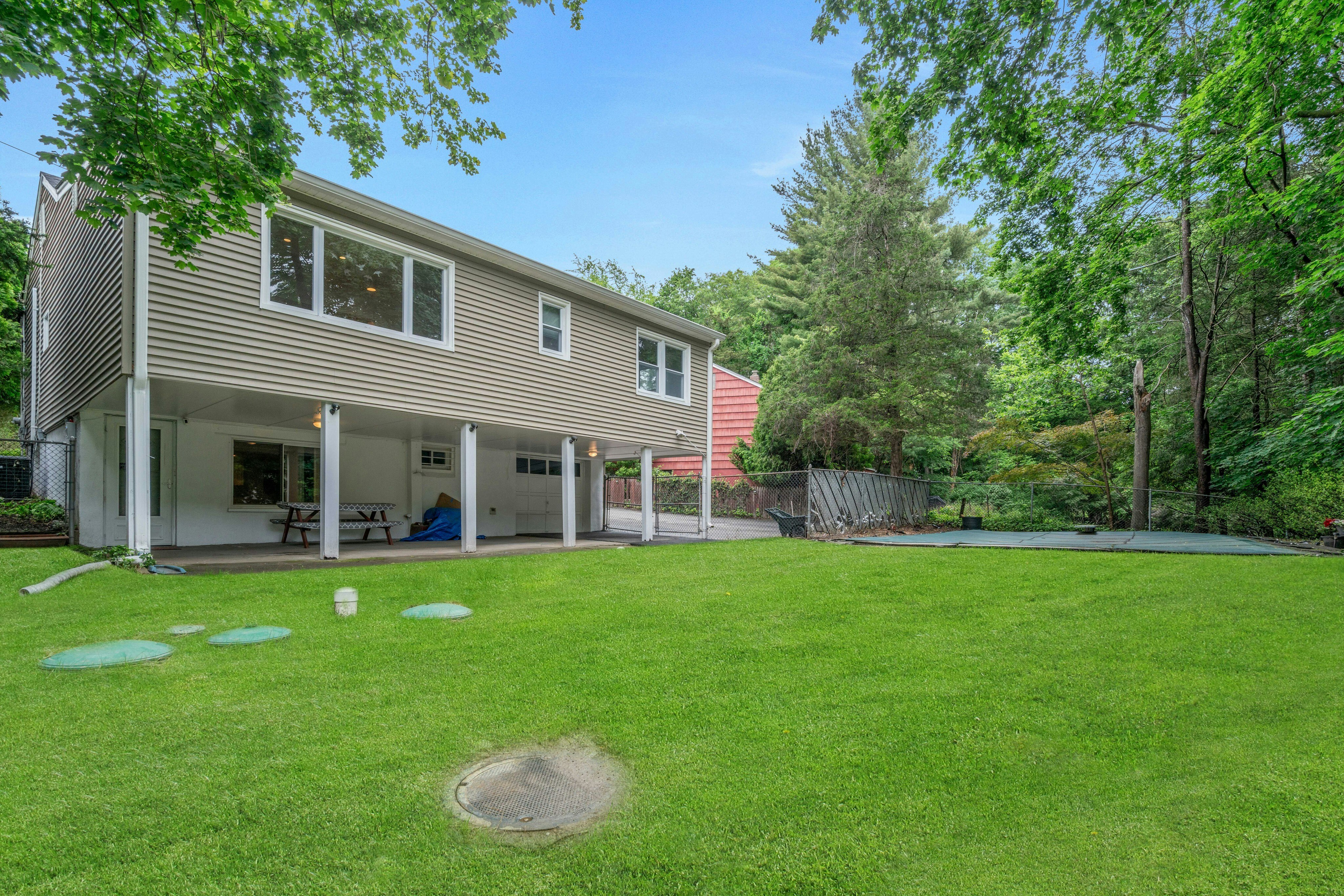 14 Mohawk Avenue 