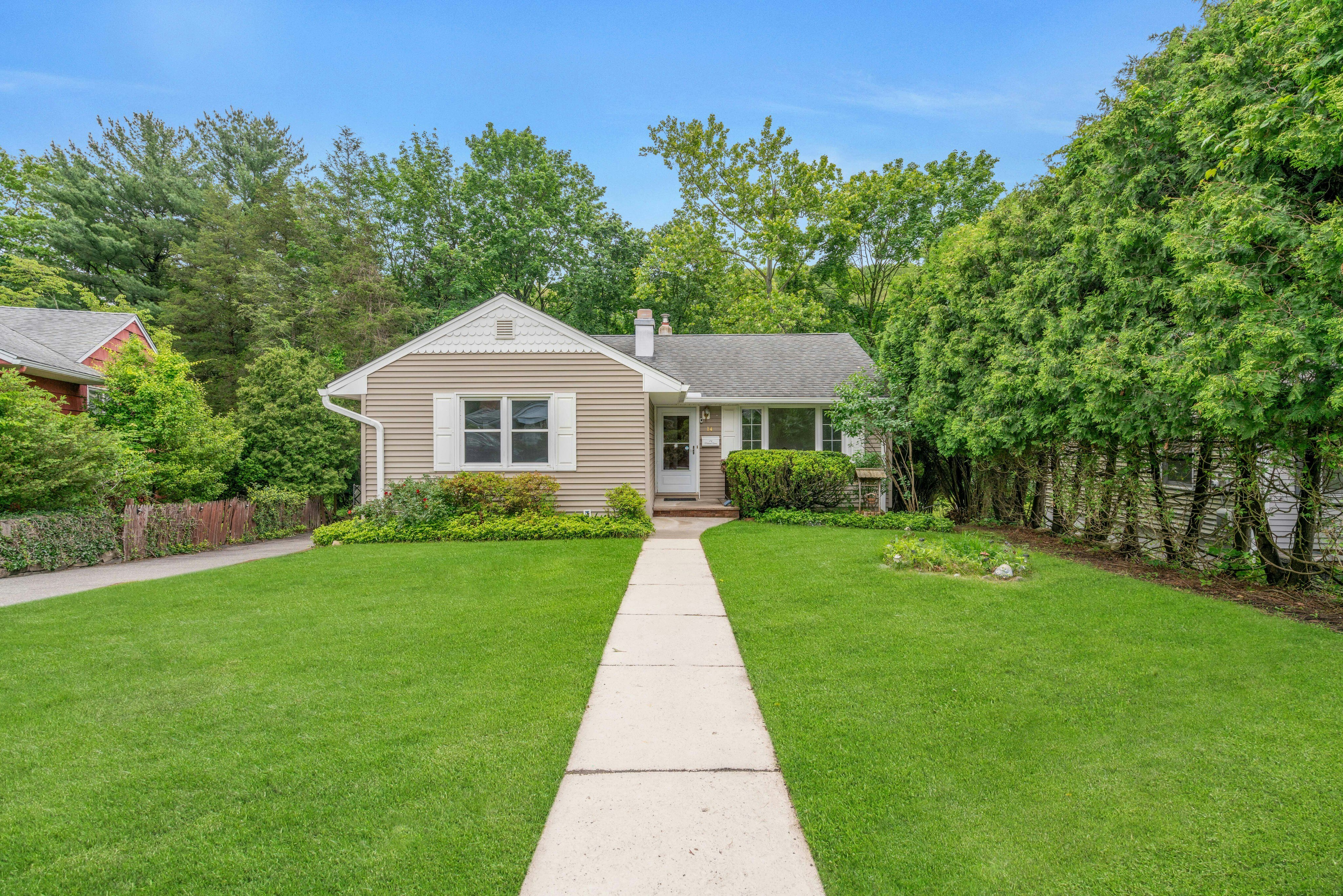 14 Mohawk Avenue 