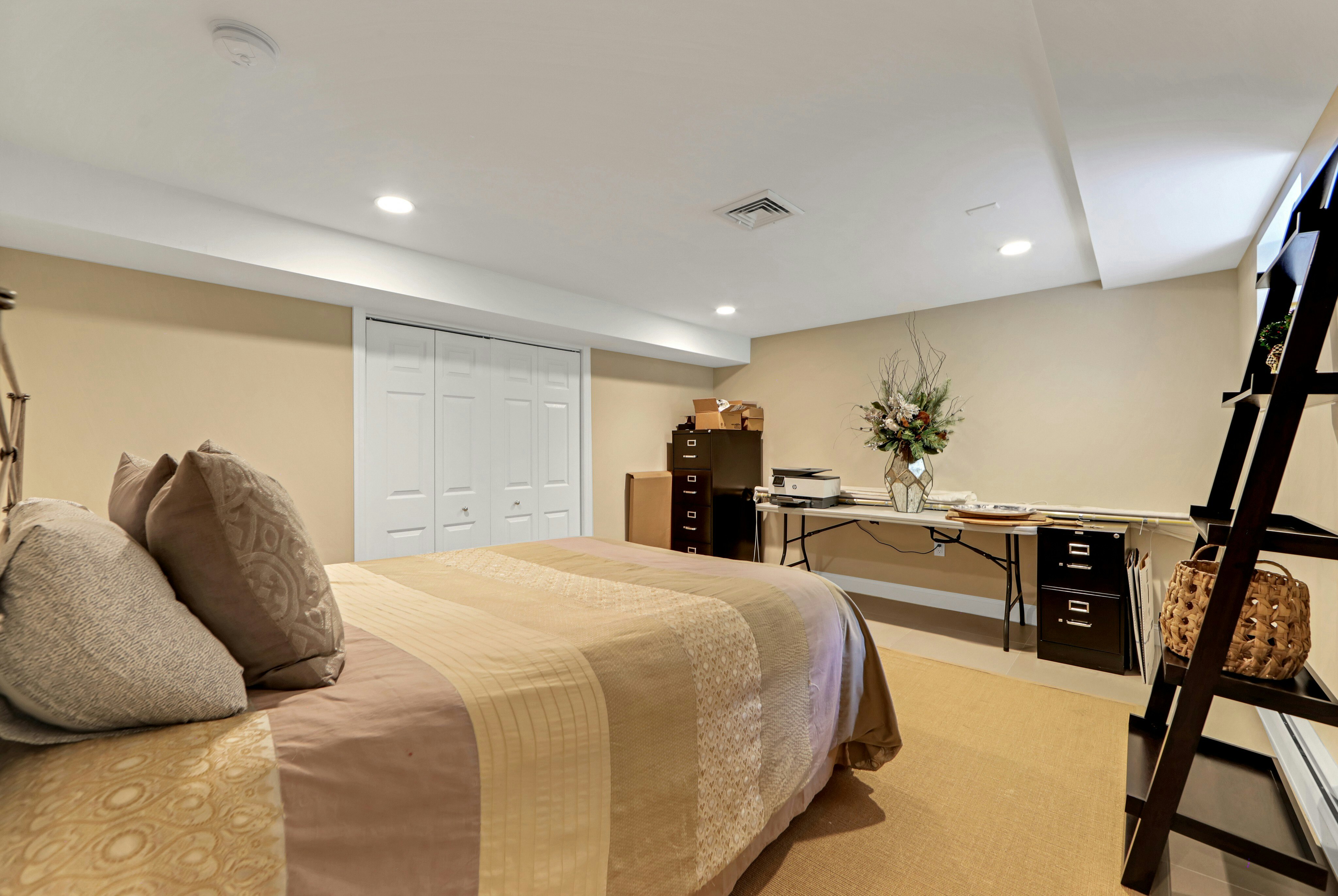 325 Hobar Court 