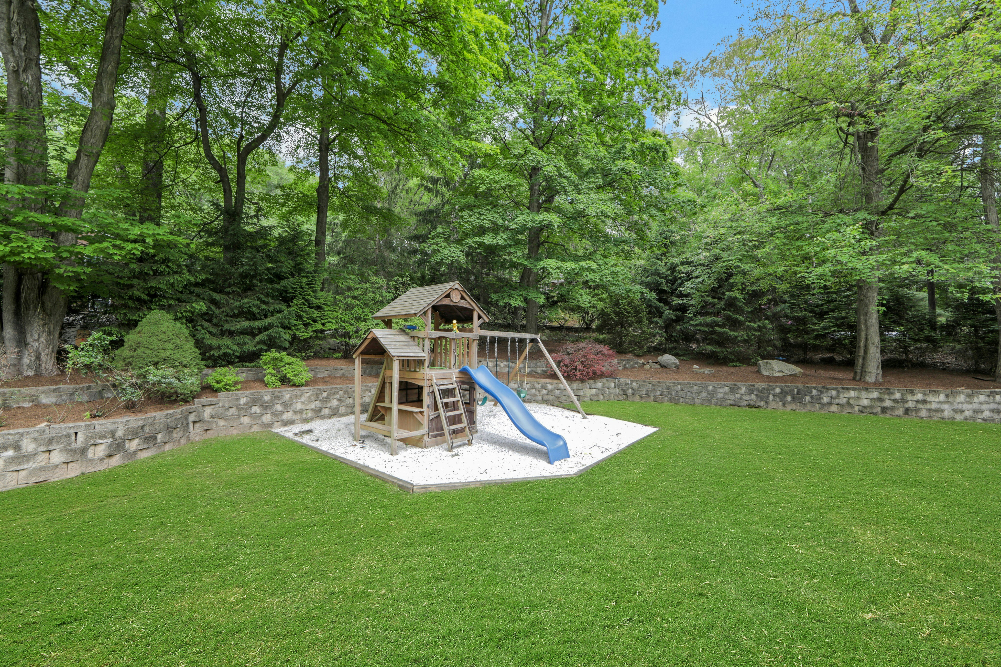 325 Hobar Court 