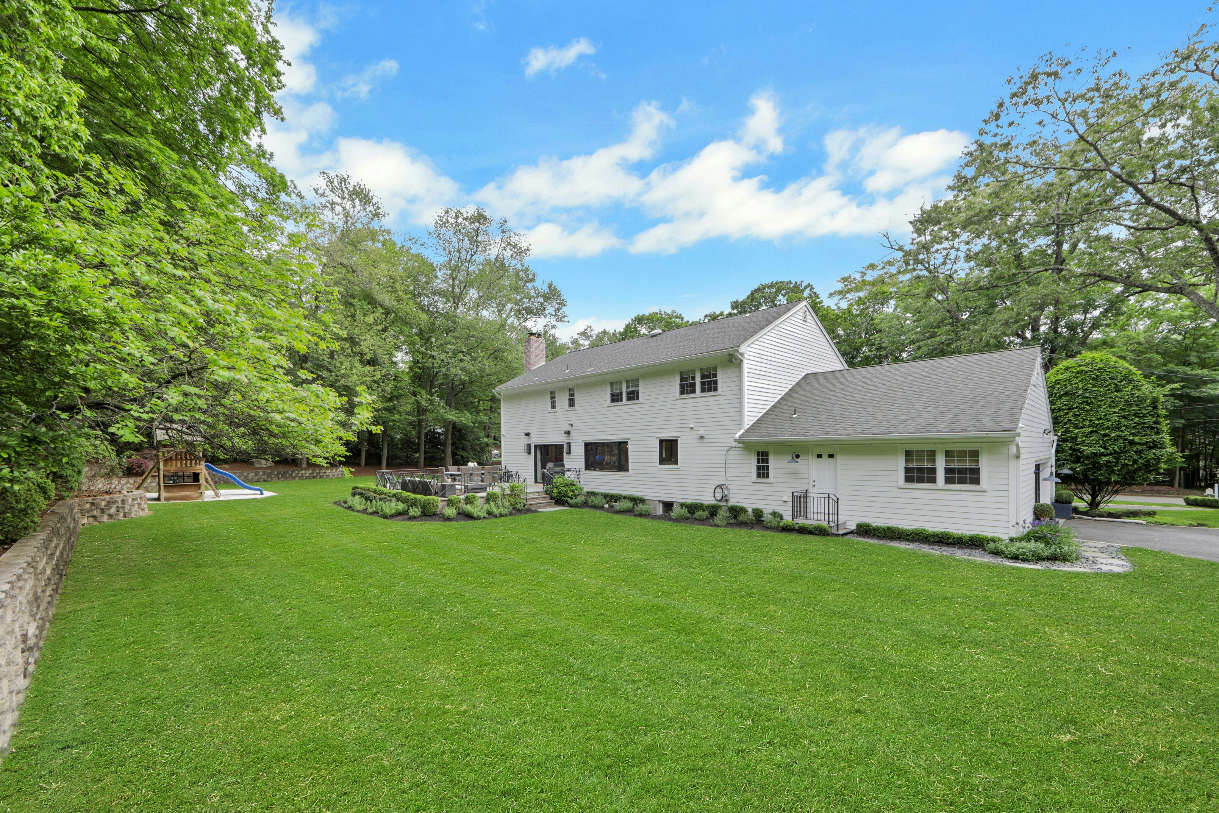 325 Hobar Court 