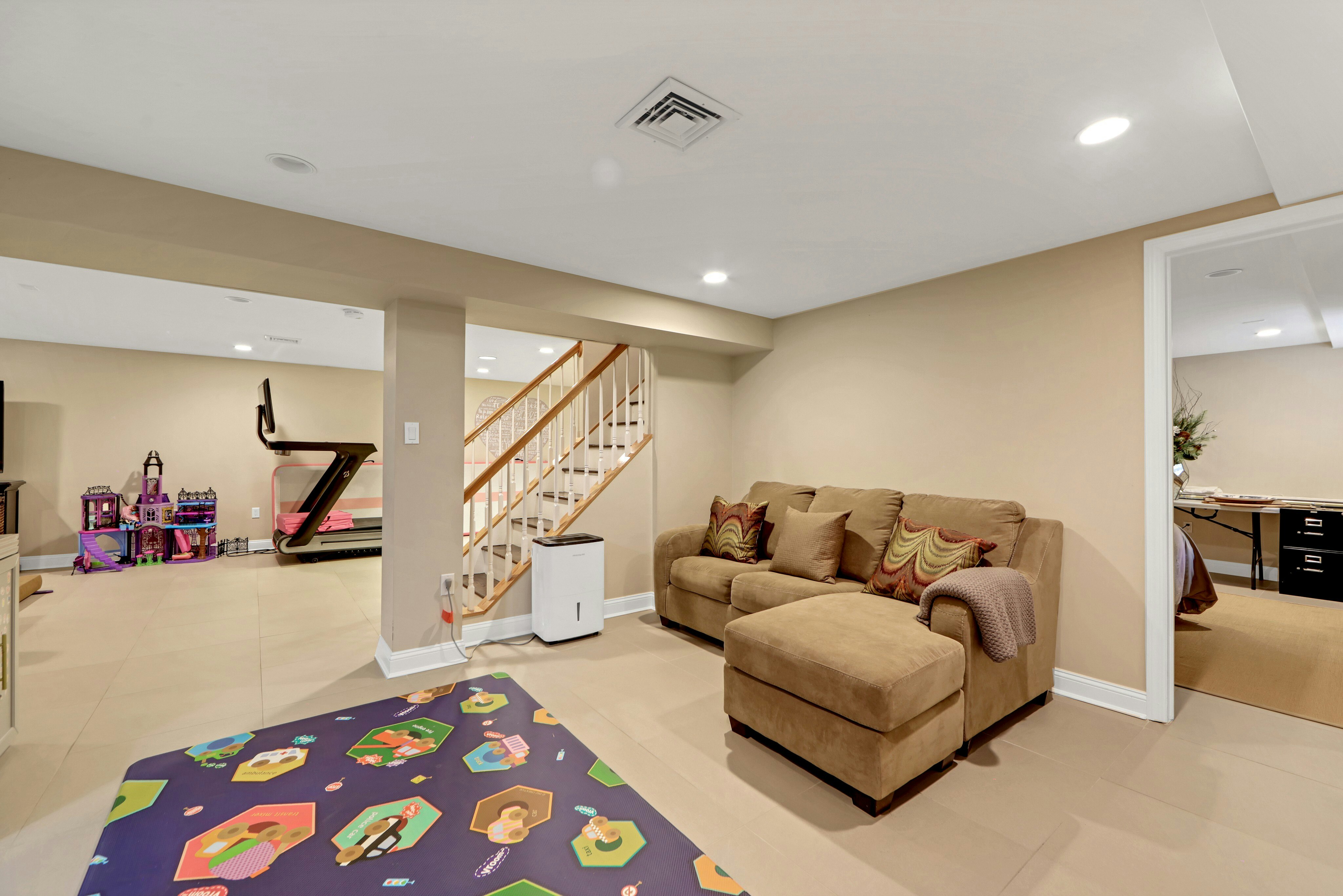 325 Hobar Court 