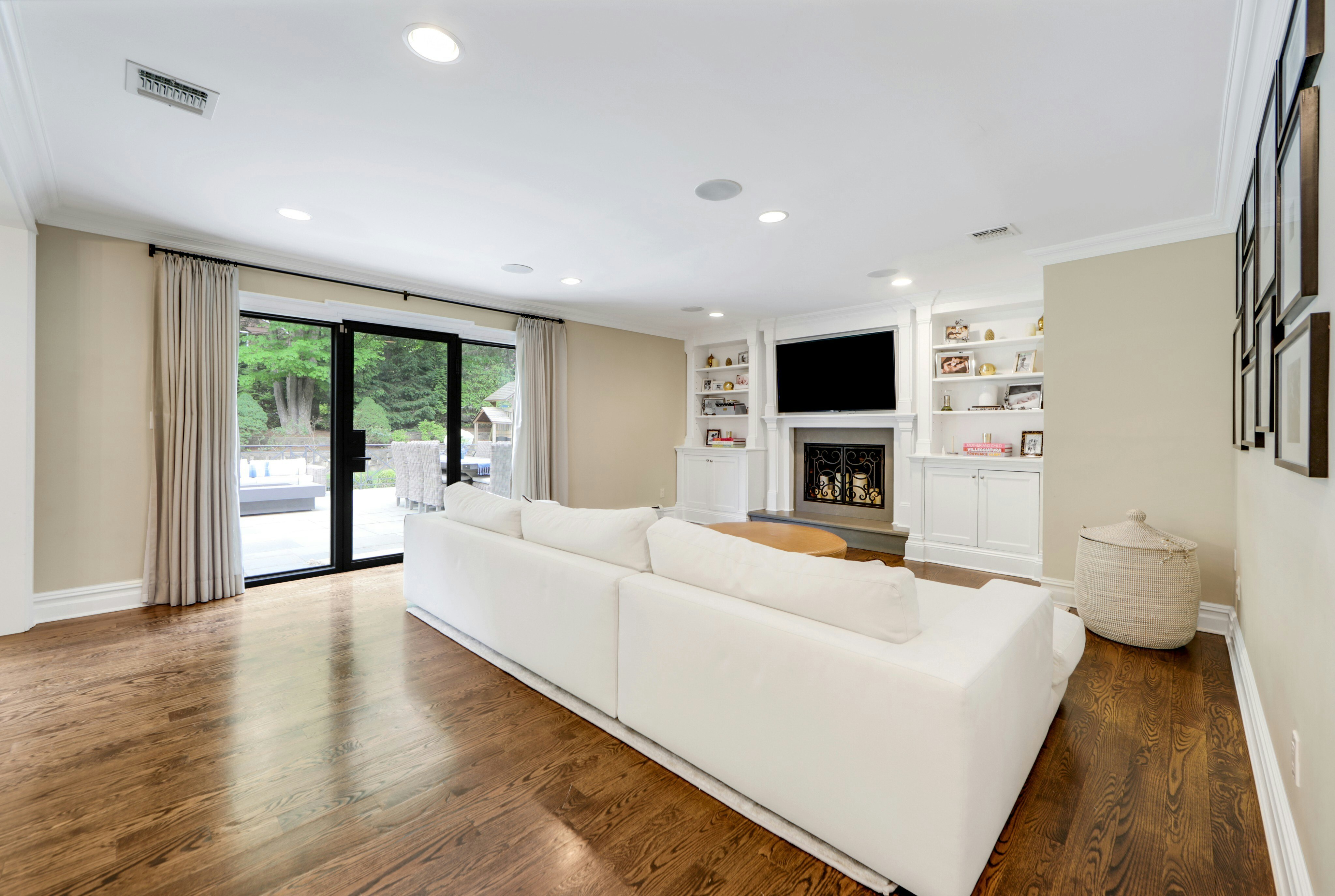 325 Hobar Court 