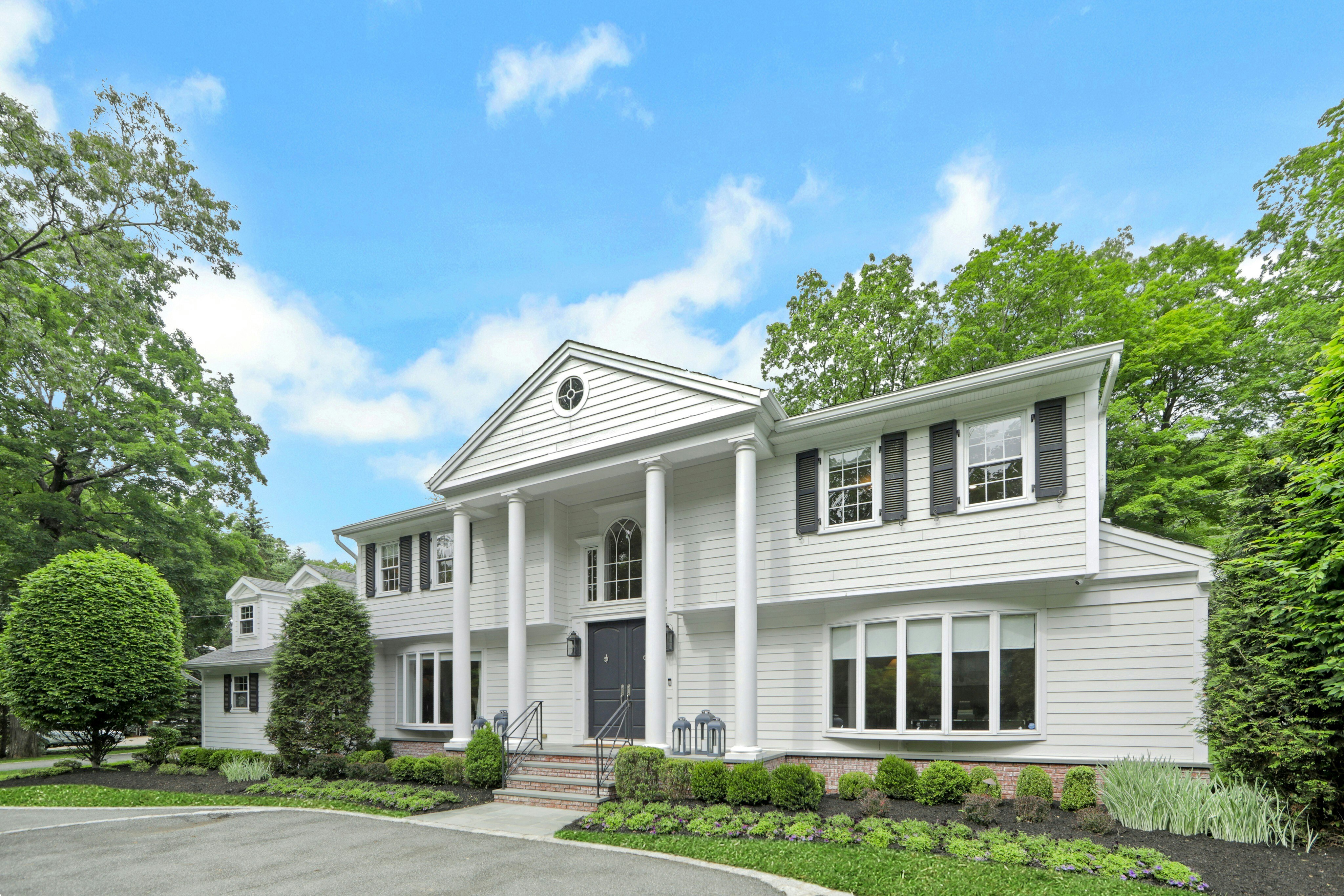 325 Hobar Court 