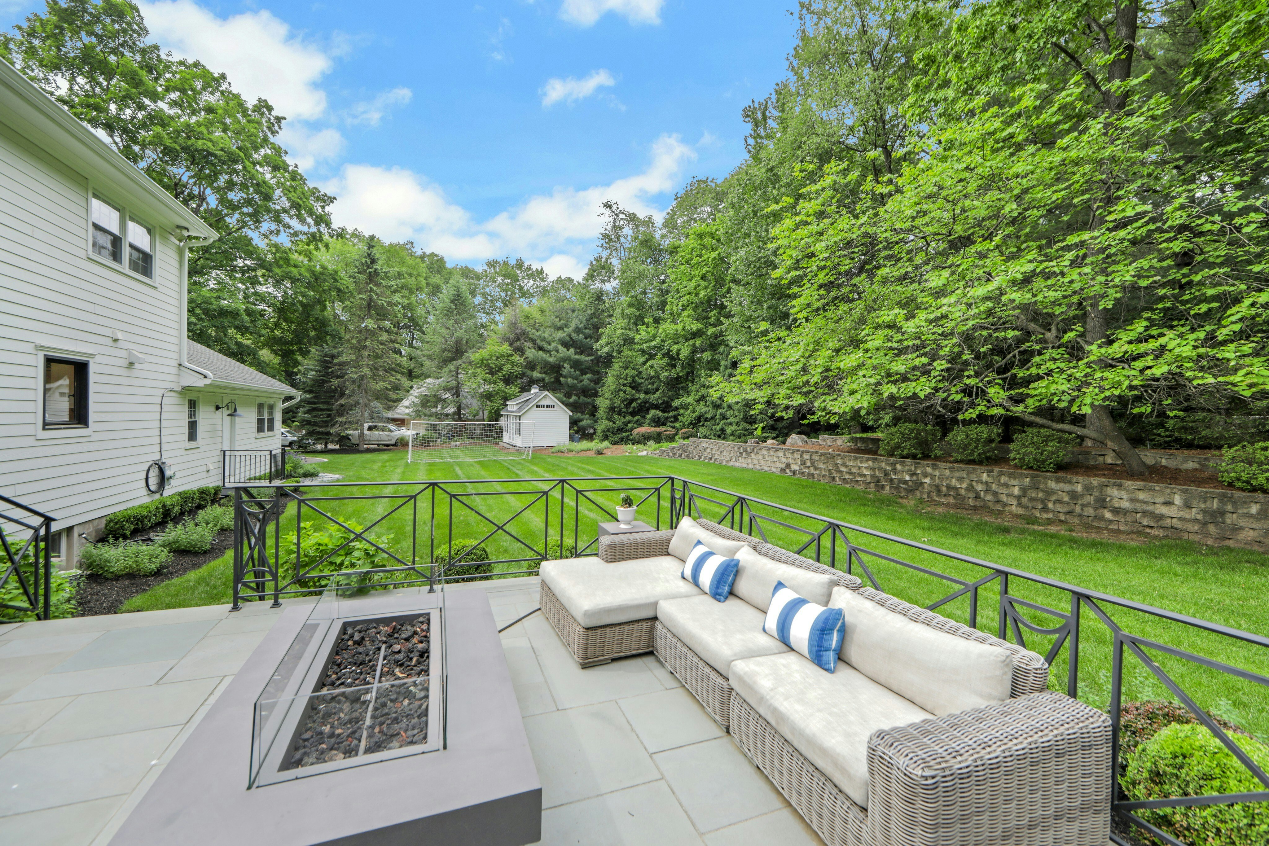 325 Hobar Court 