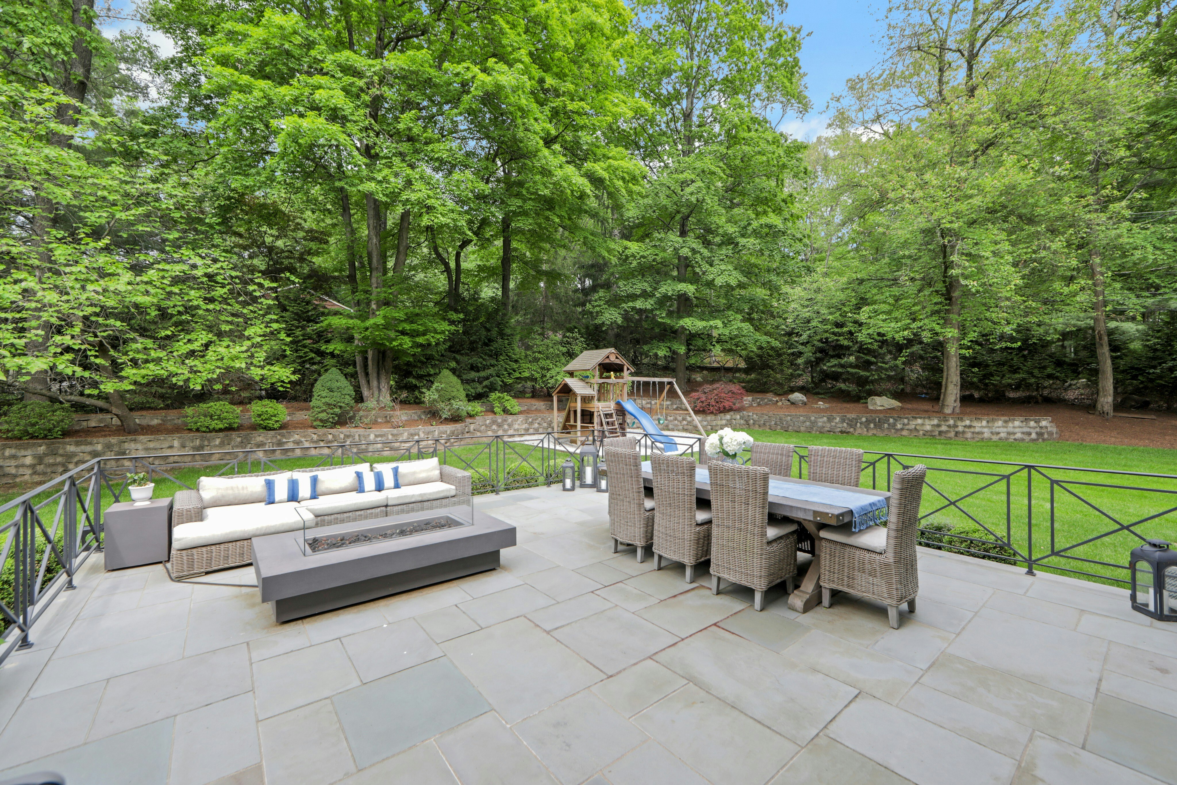 325 Hobar Court 