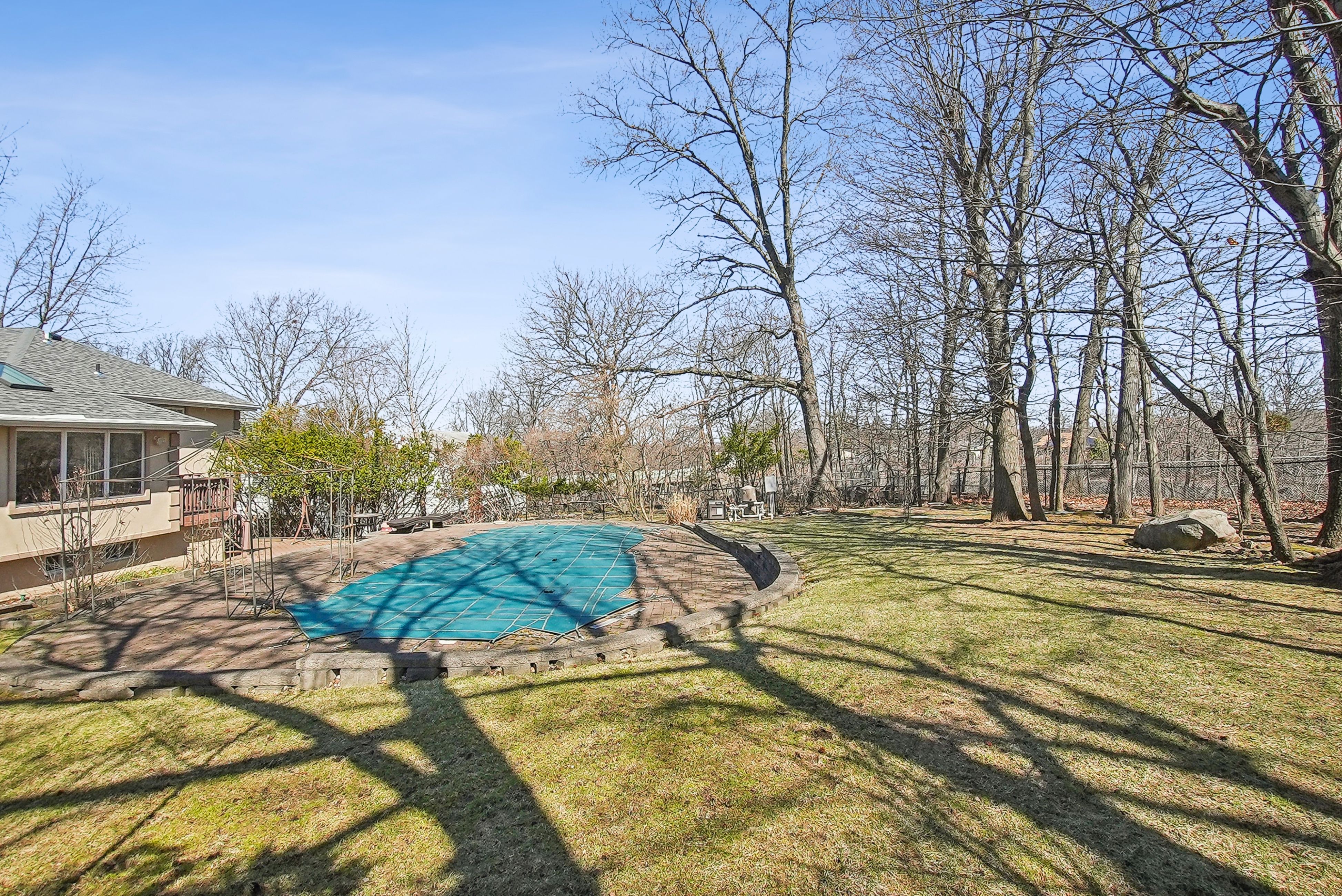 583 Ridgeland Terrace 