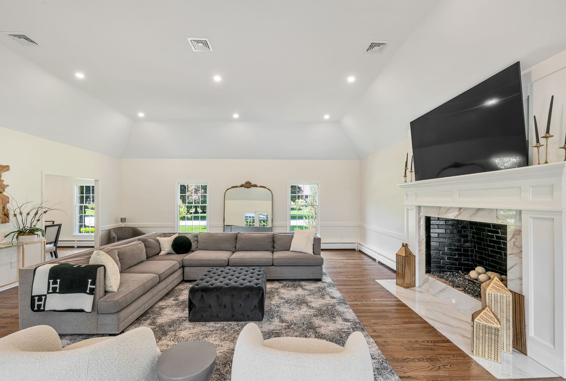 813 Sussex