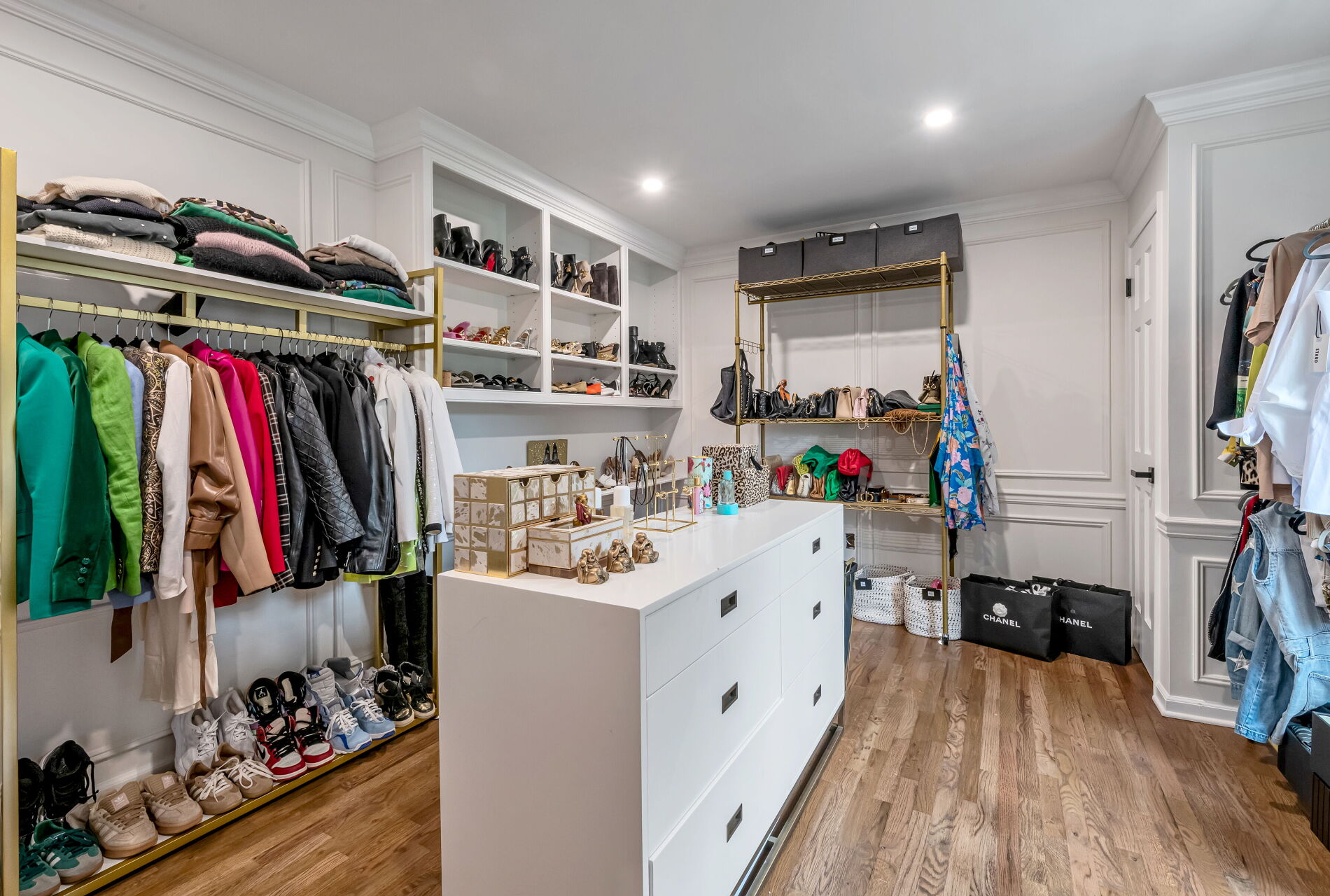 813 Sussex