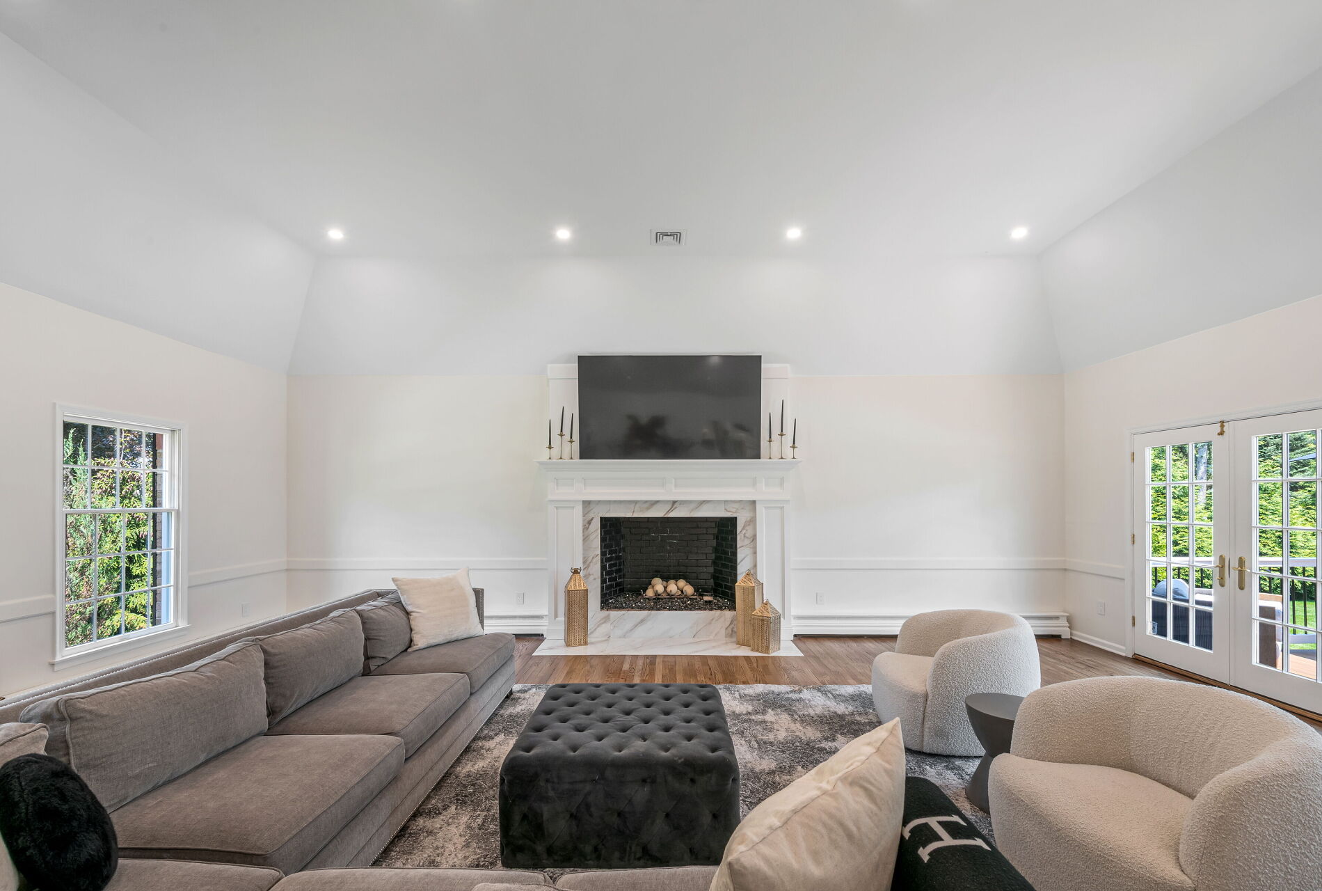 813 Sussex