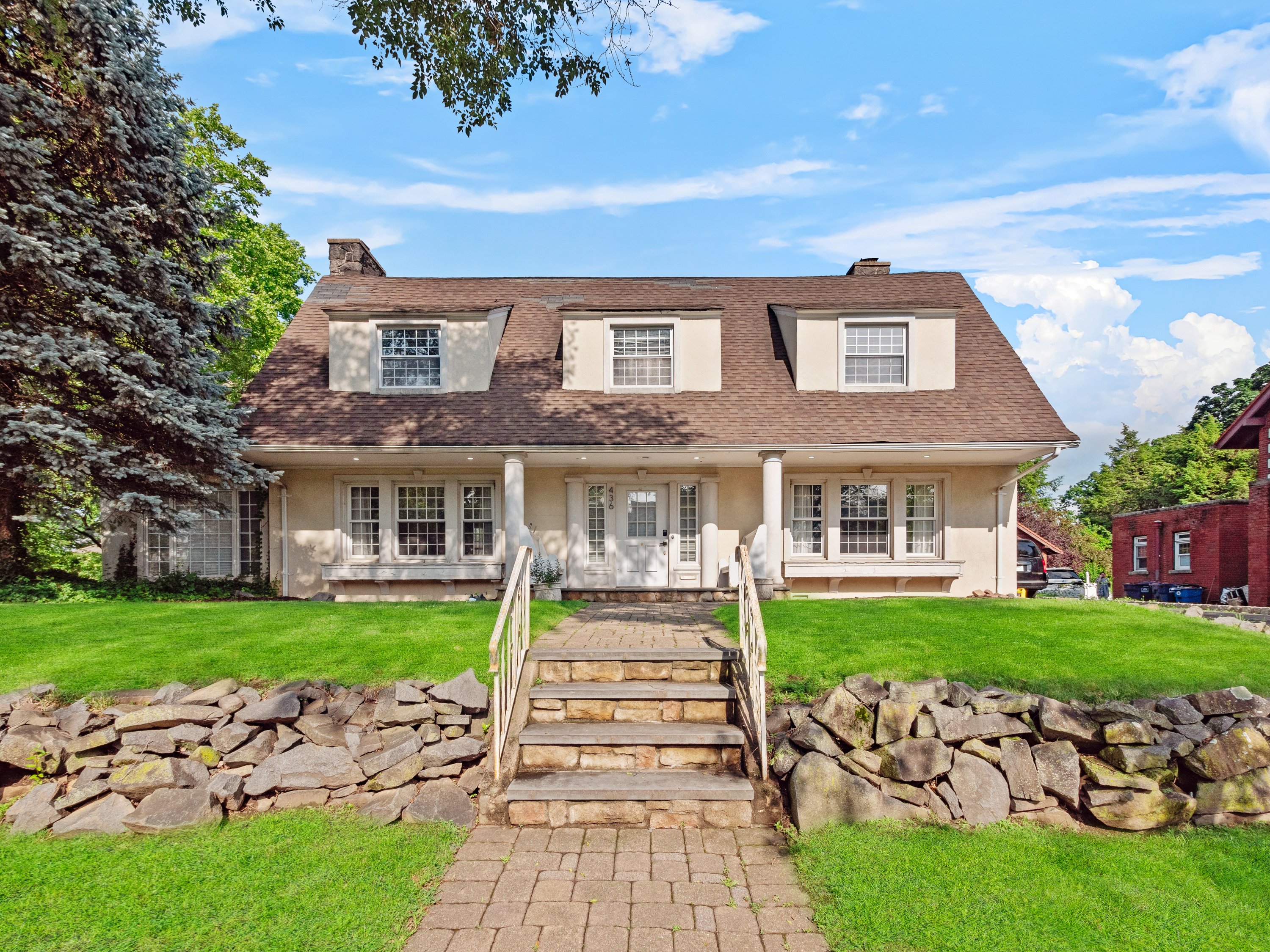 436 Summit Avenue 