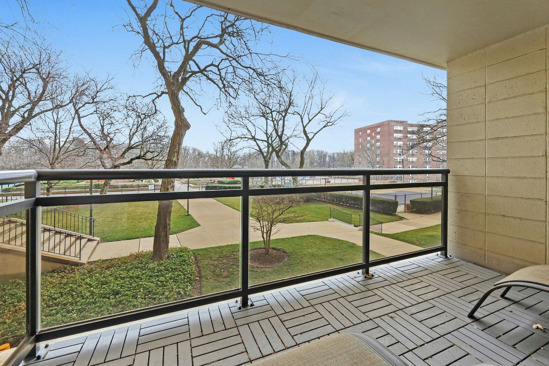 2200 North Central Rd #1N 