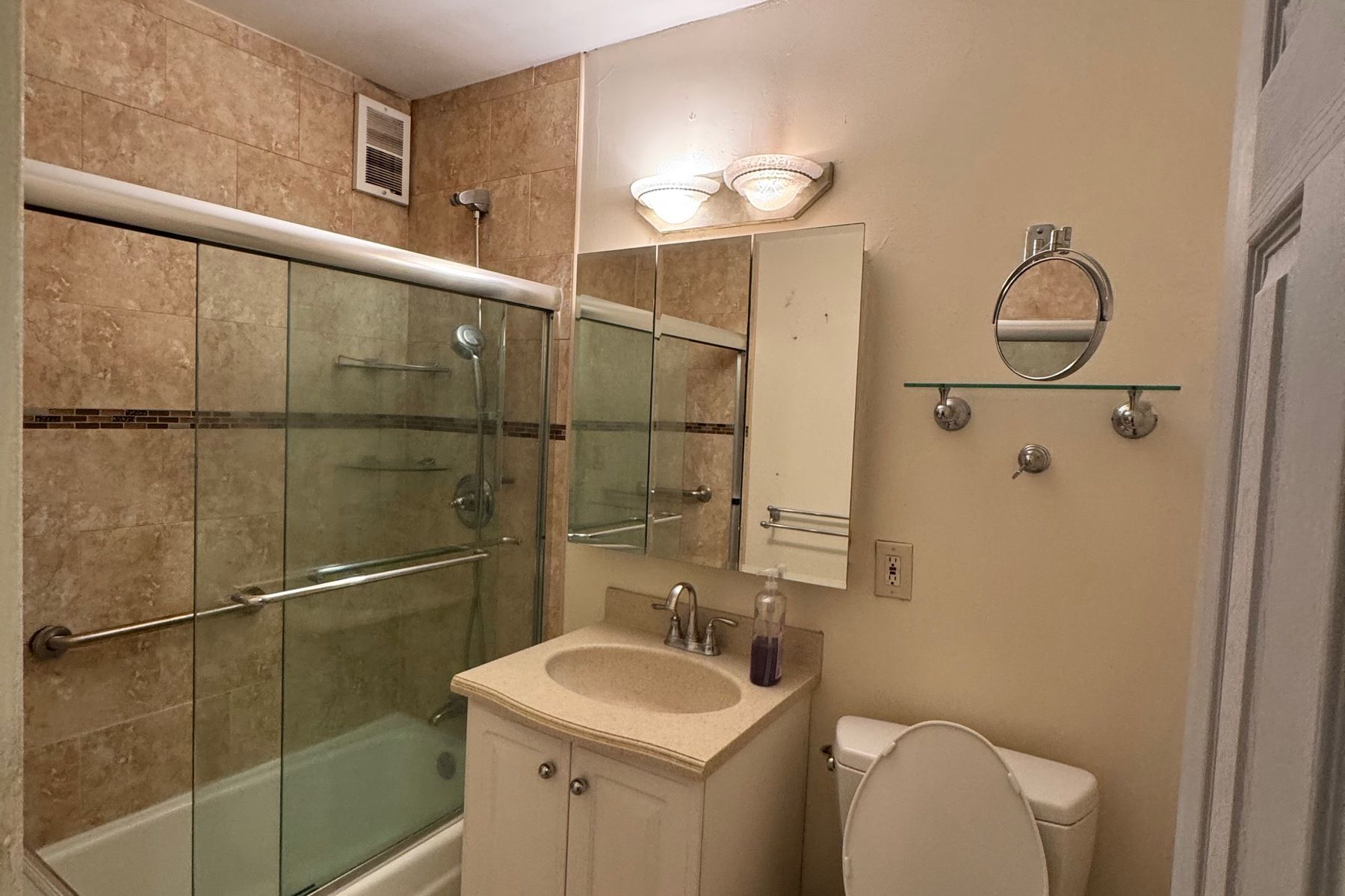 2200 North Central Rd #1N 