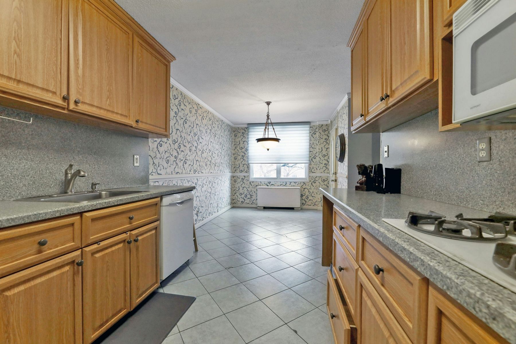 2200 North Central Rd #1N 