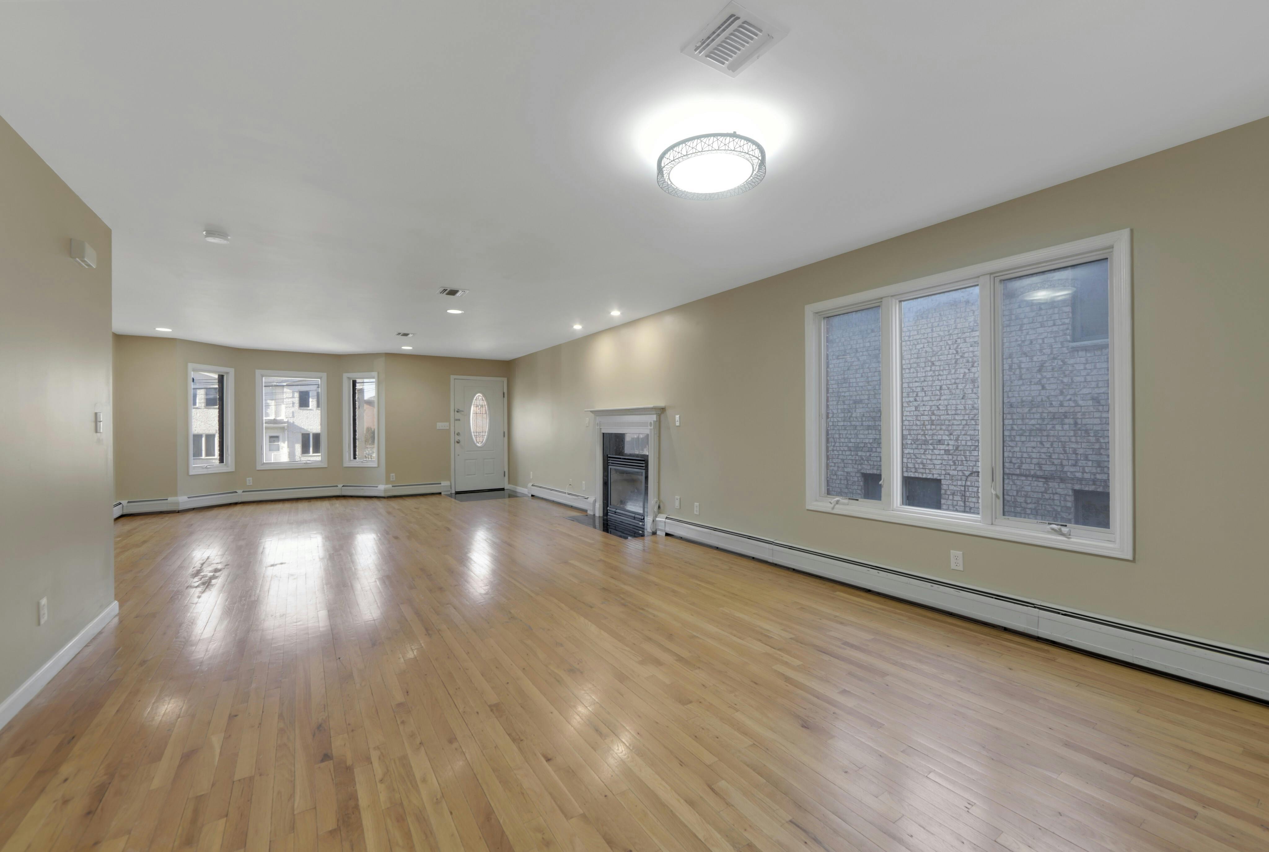 530A 1st Street 