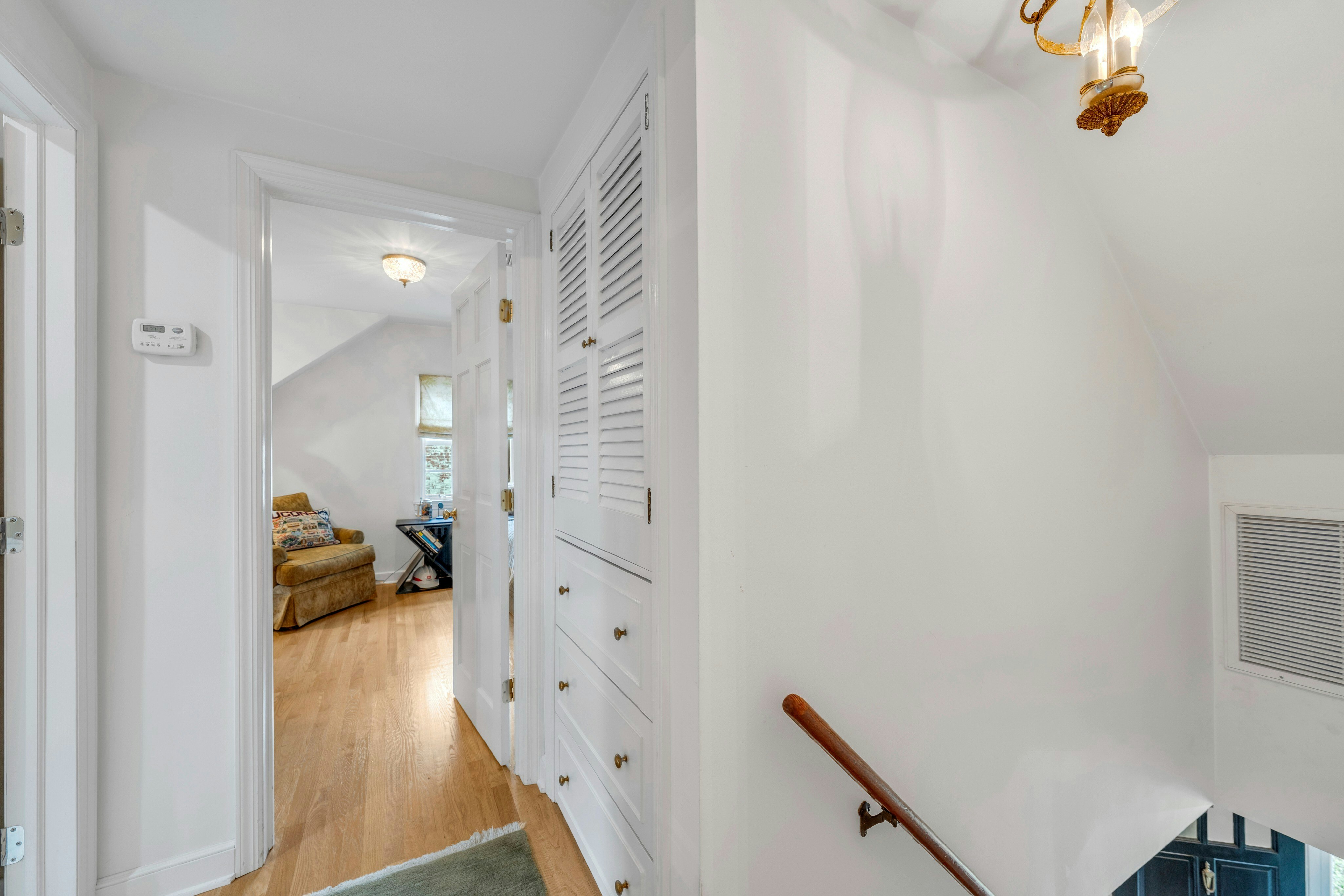 17 Crescent Place 
