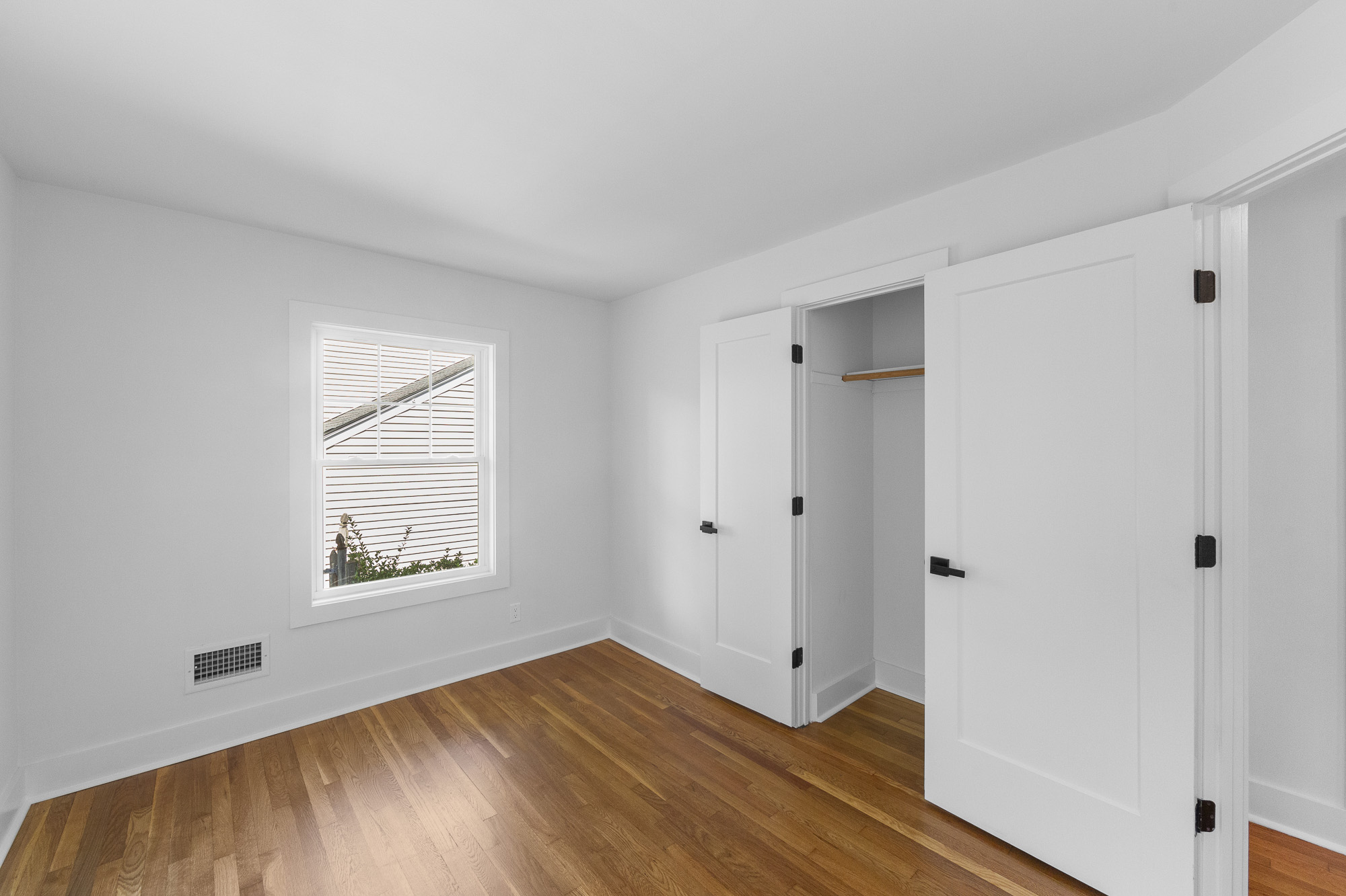 296 Pine Street 