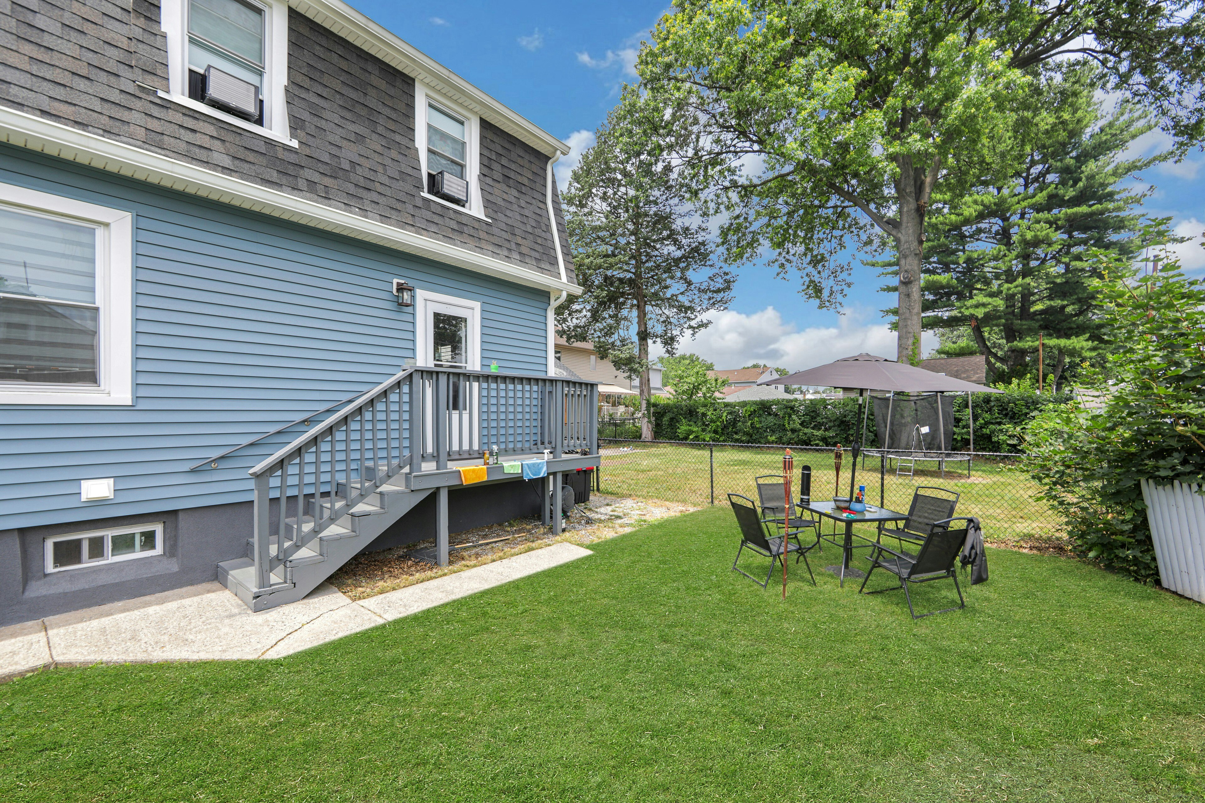 24-09 Raphael Street 