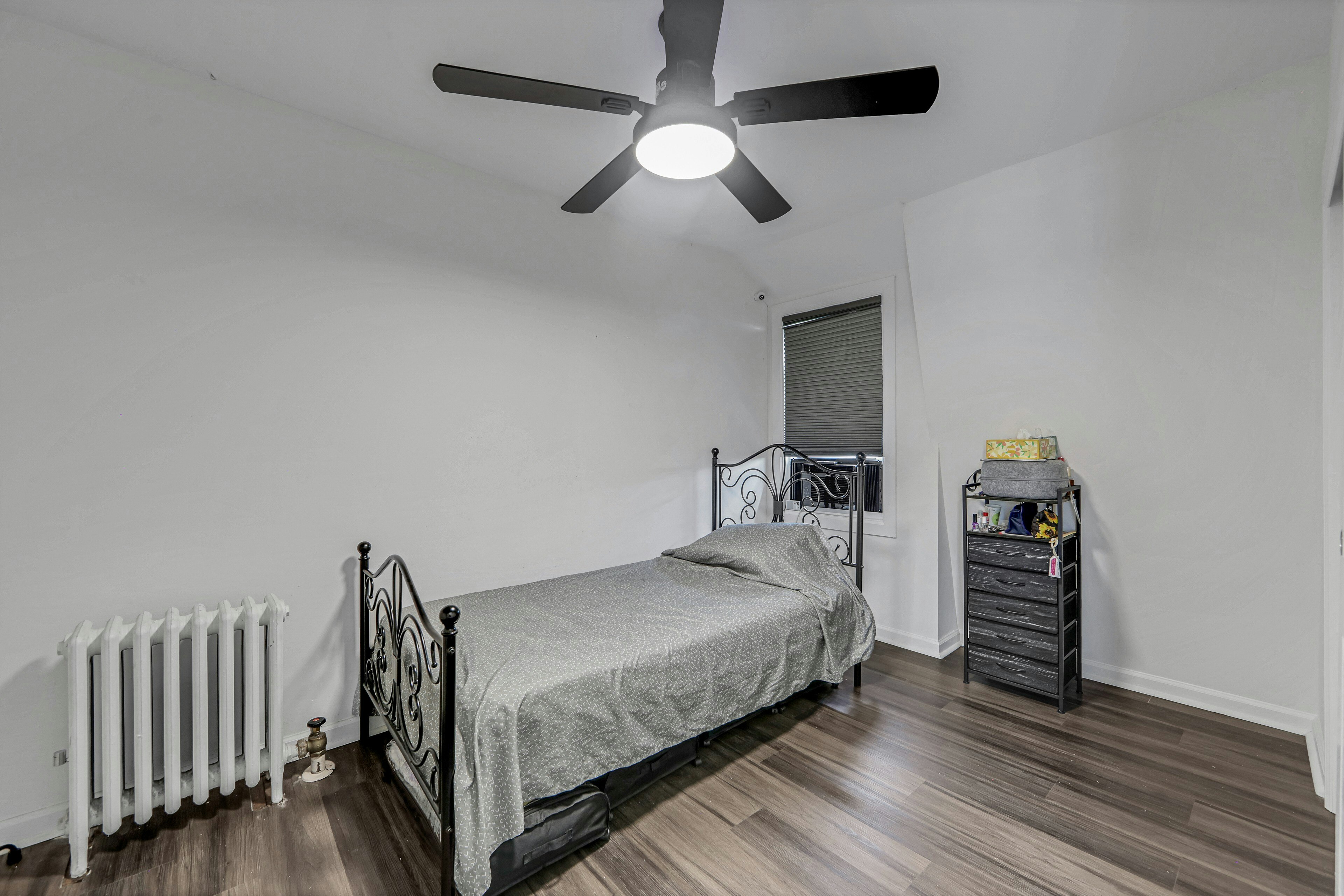 24-09 Raphael Street 