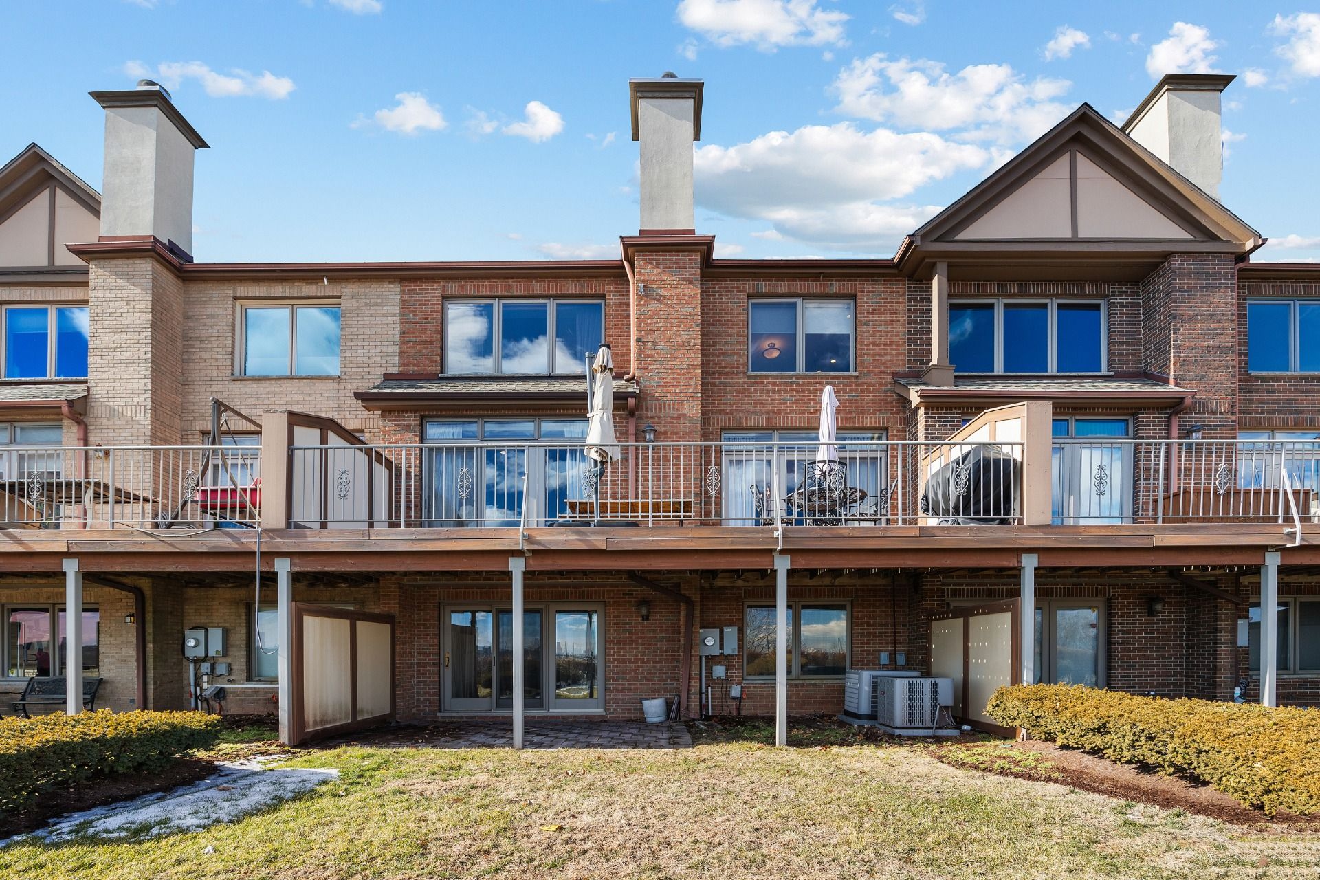 29 E Victoria Place 