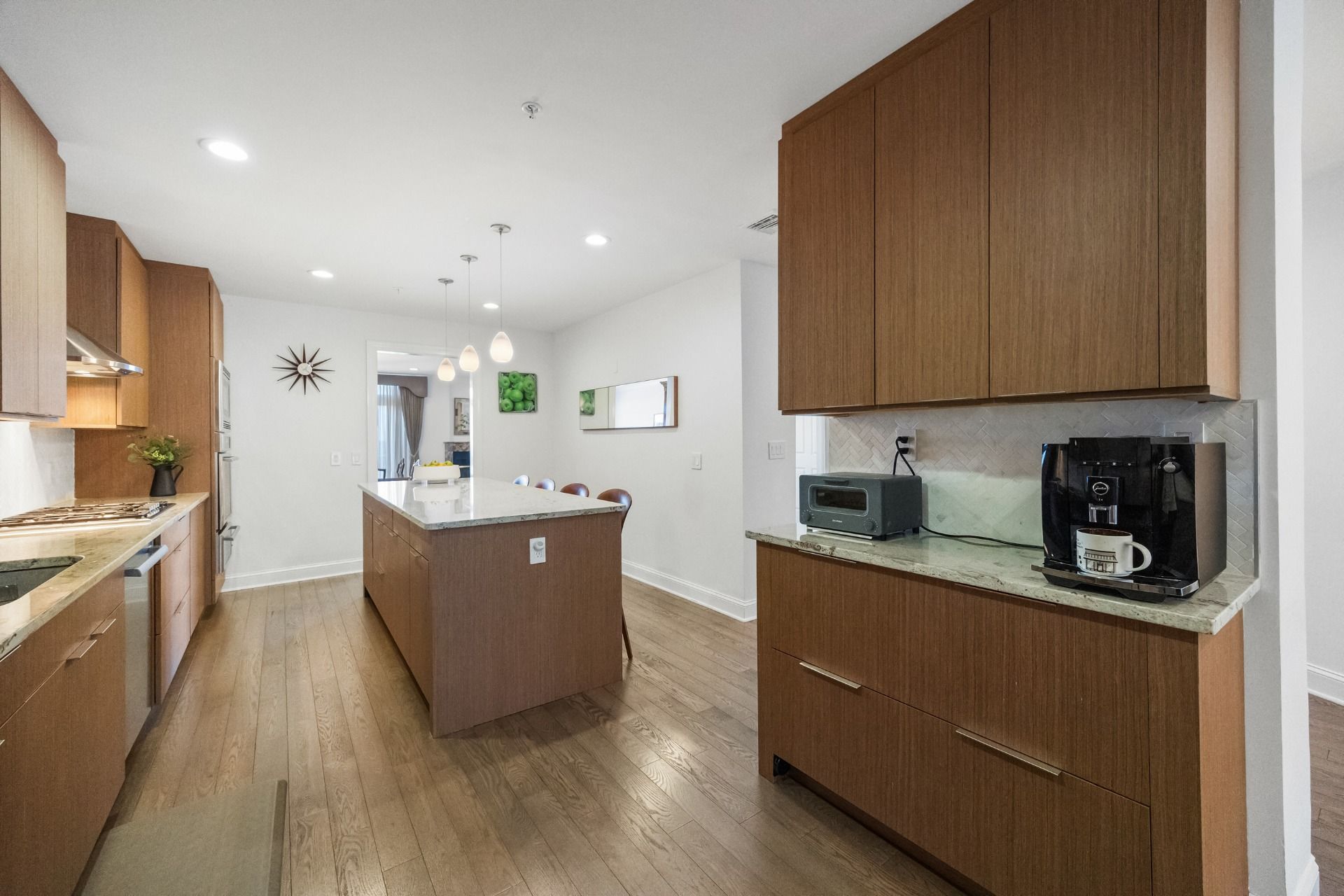 29 E Victoria Place 