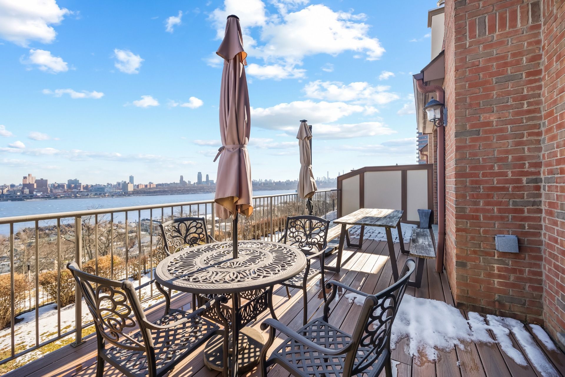 29 E Victoria Place 