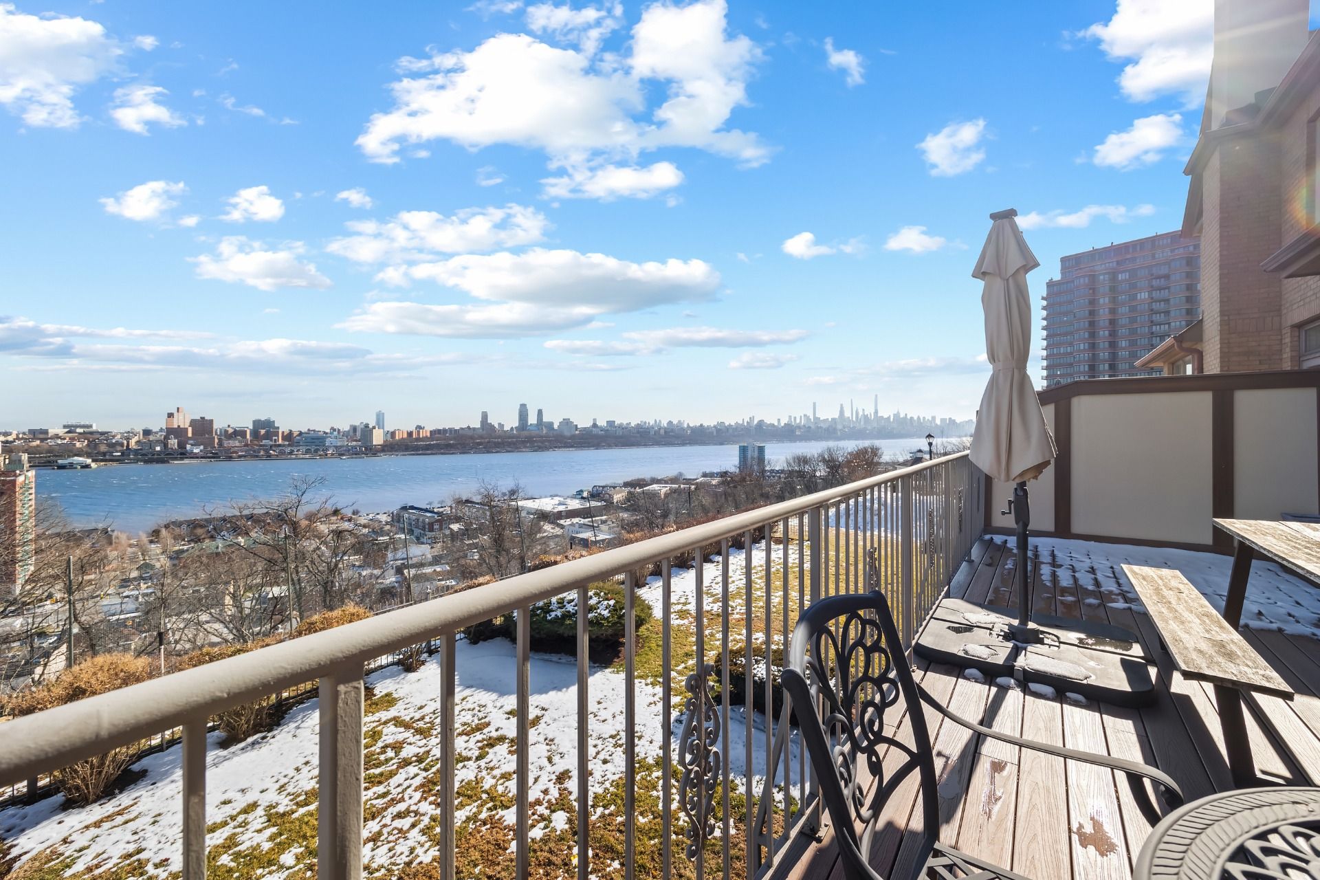 29 E Victoria Place 