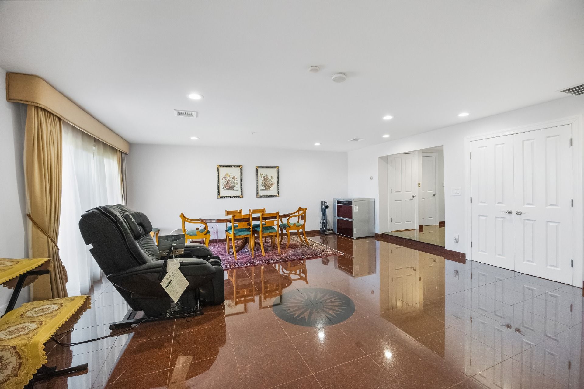 29 E Victoria Place 