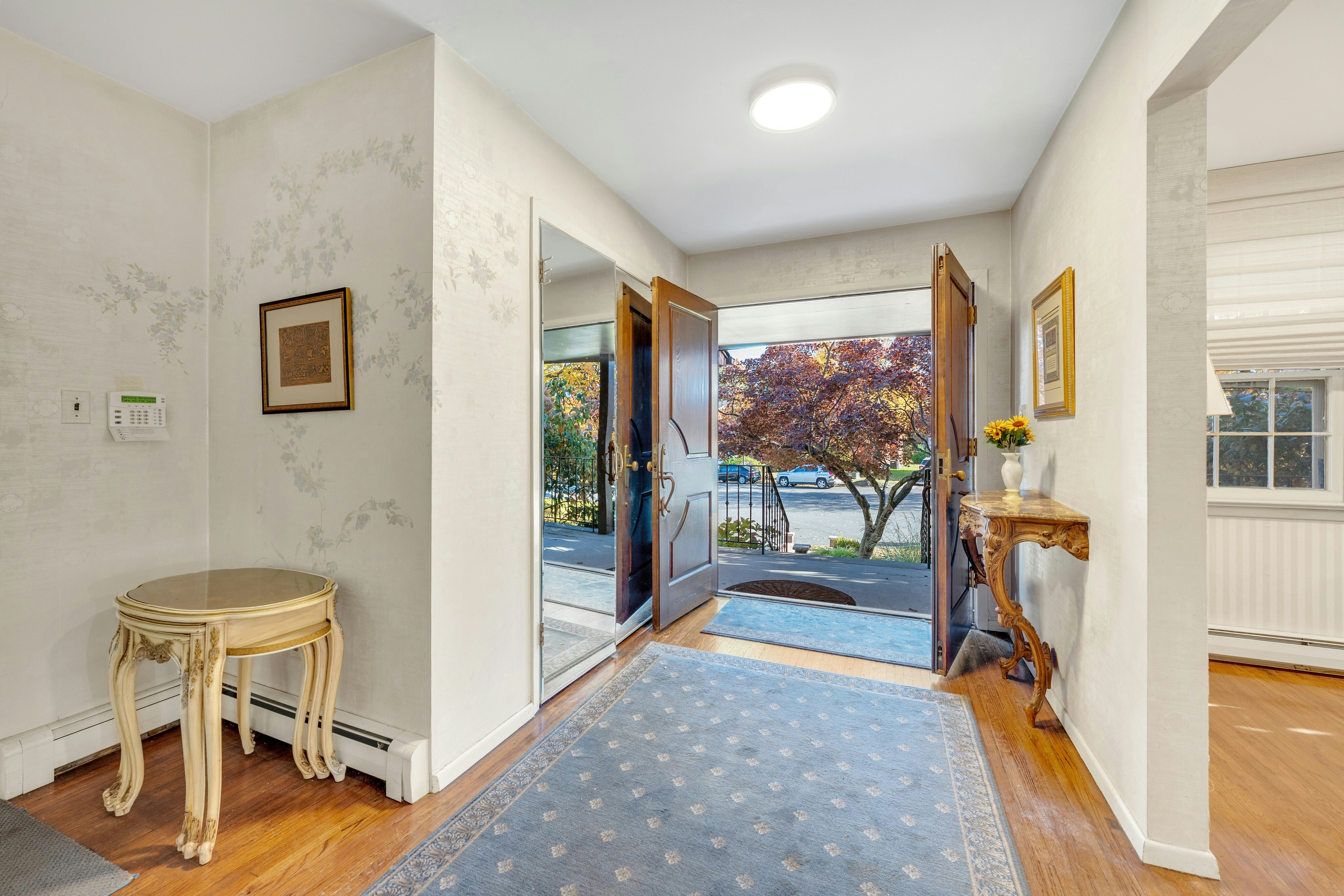 8-04 Susan Place 