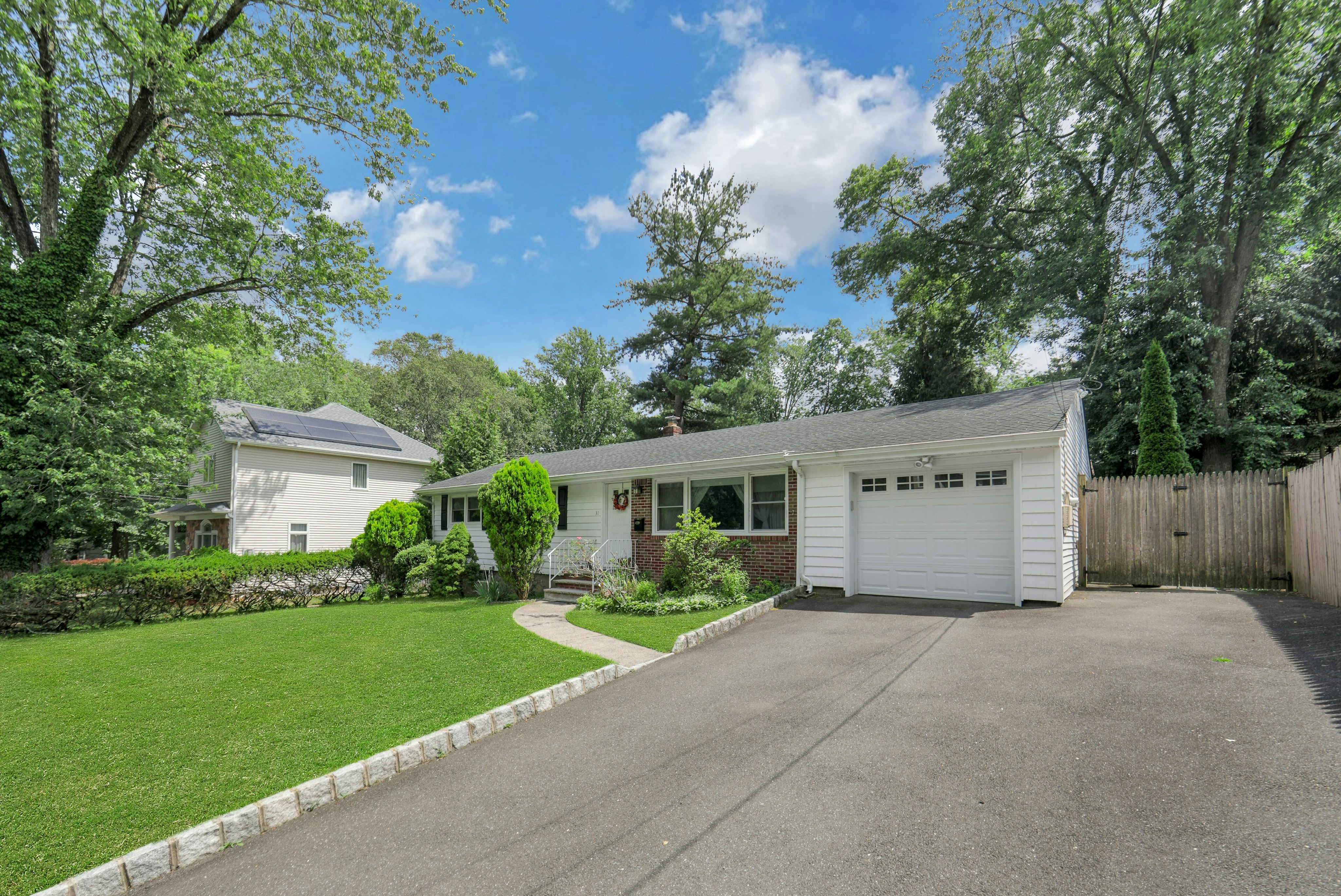 31 Hardenburgh Avenue 