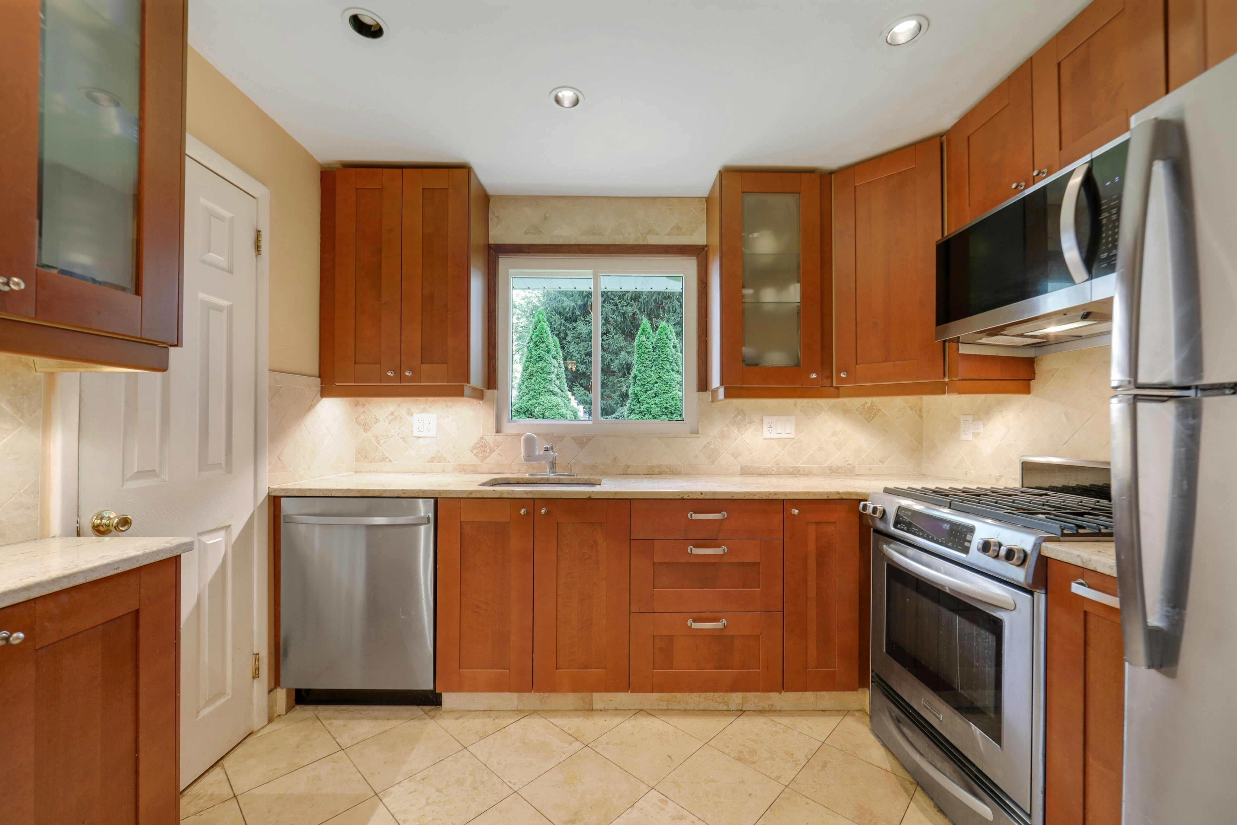 31 Hardenburgh Avenue 