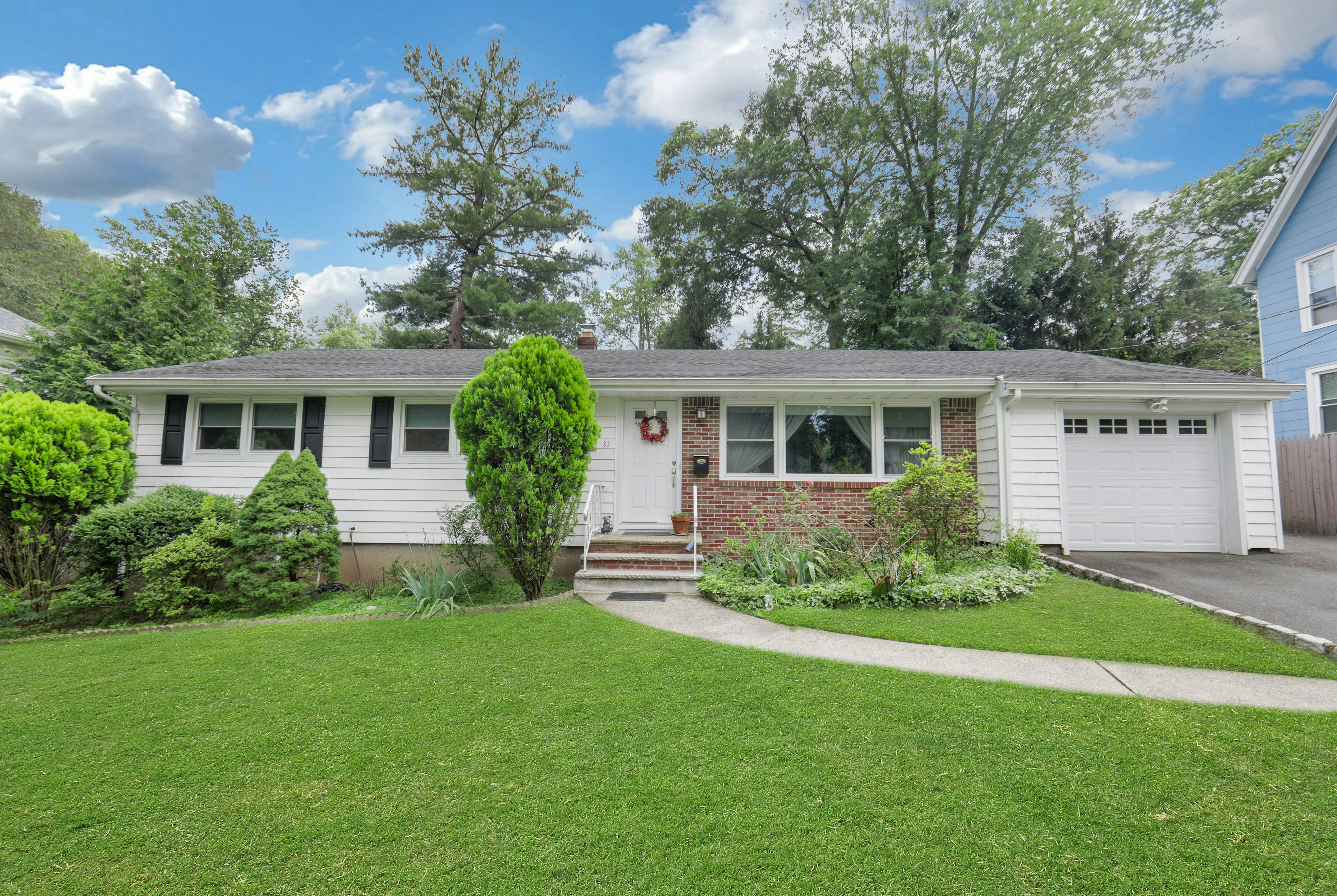 31 Hardenburgh Avenue 