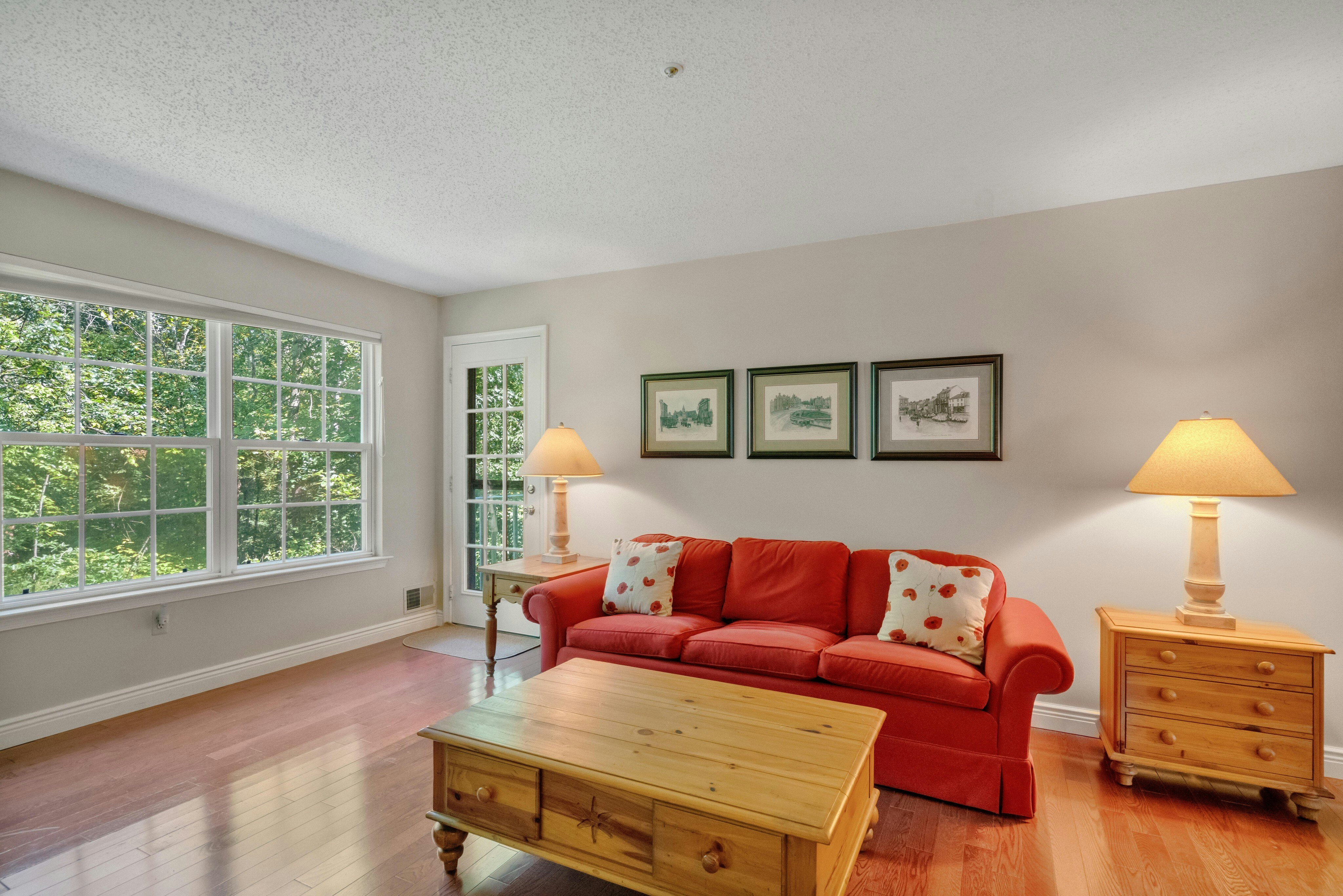 1135 Hyde Park Court 