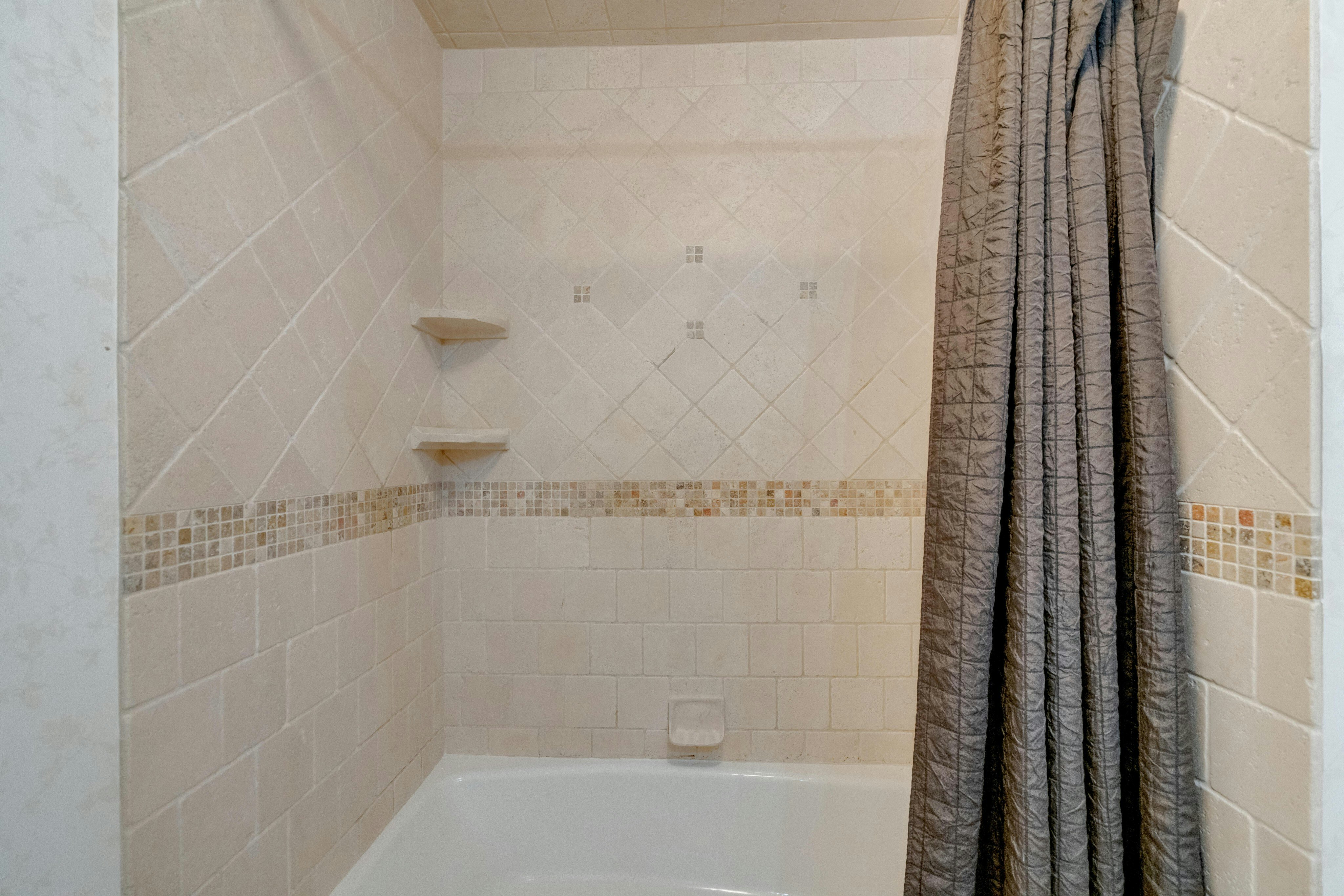 1135 Hyde Park Court 