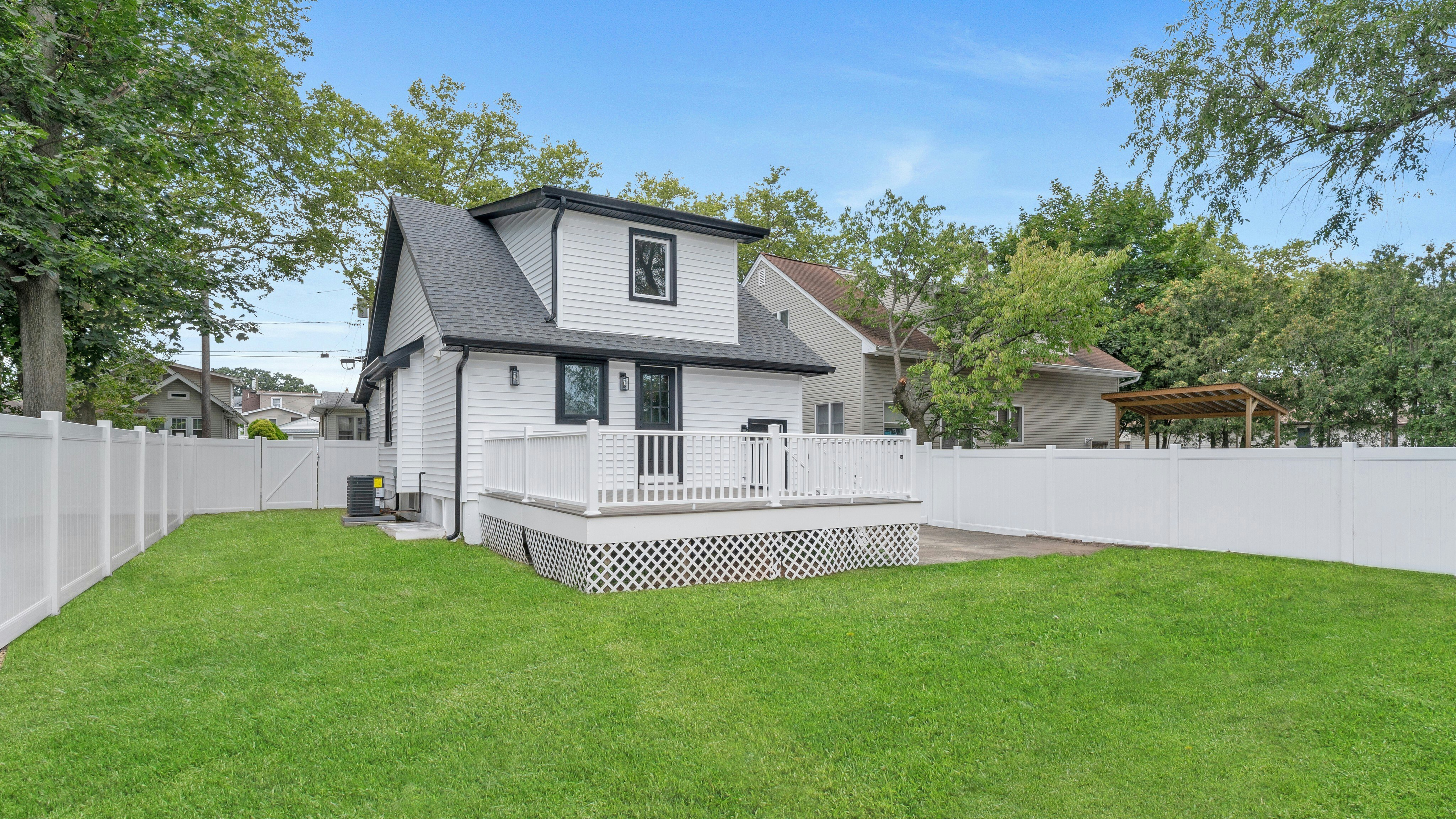 13-35 4th Street 