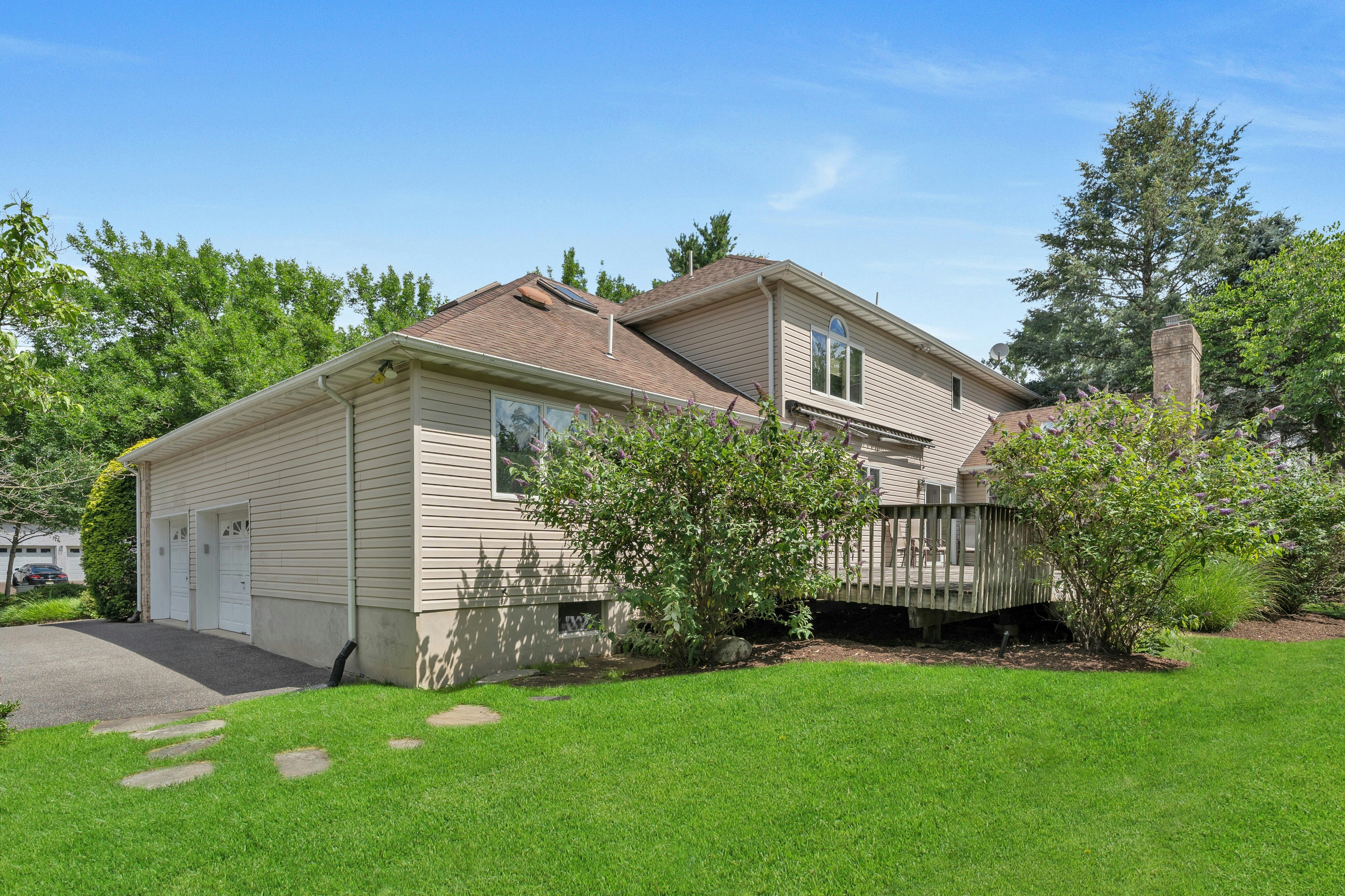 206 Paul Court 