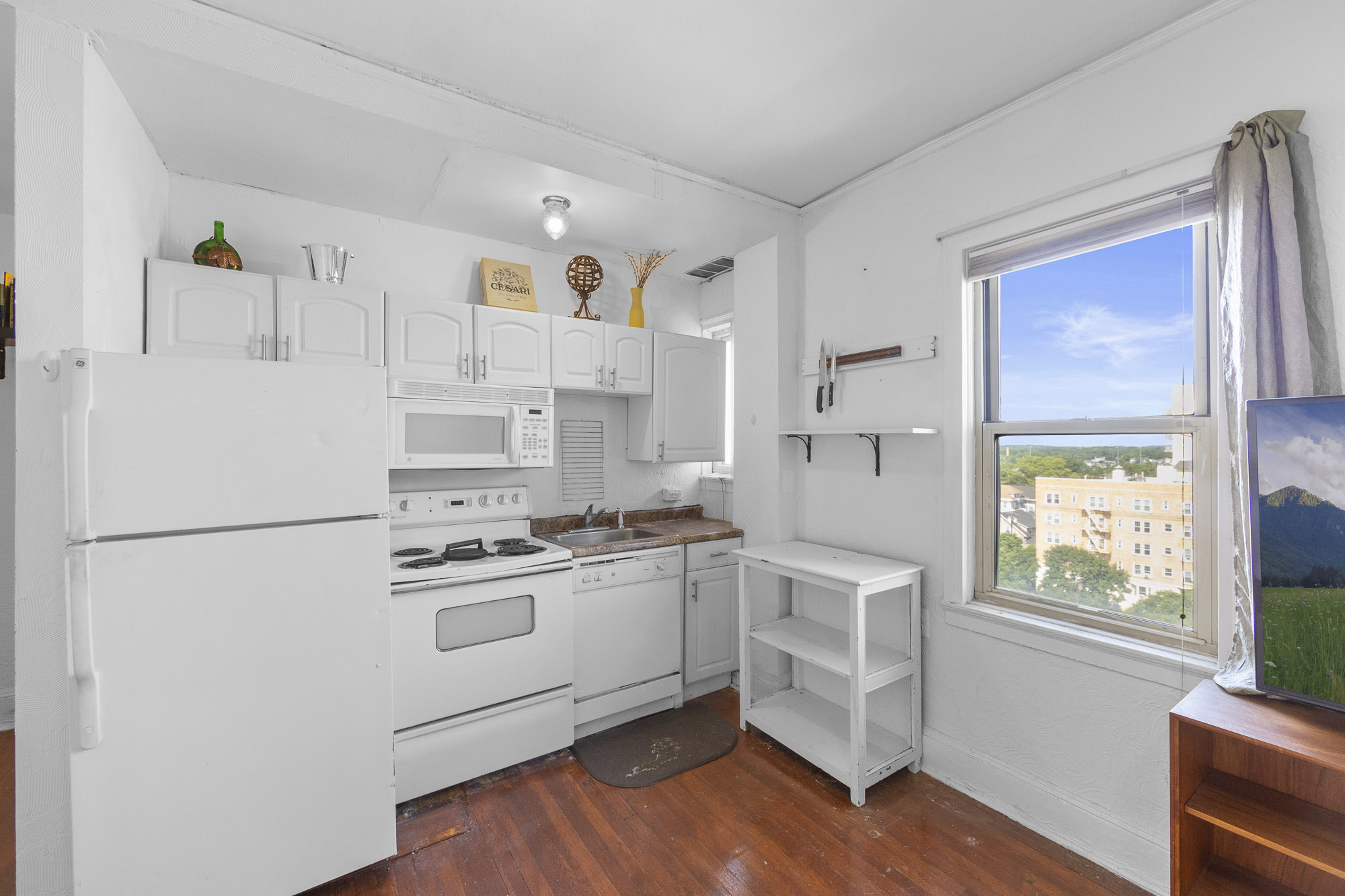 400 Deal Lake Unit# 7H & 7G