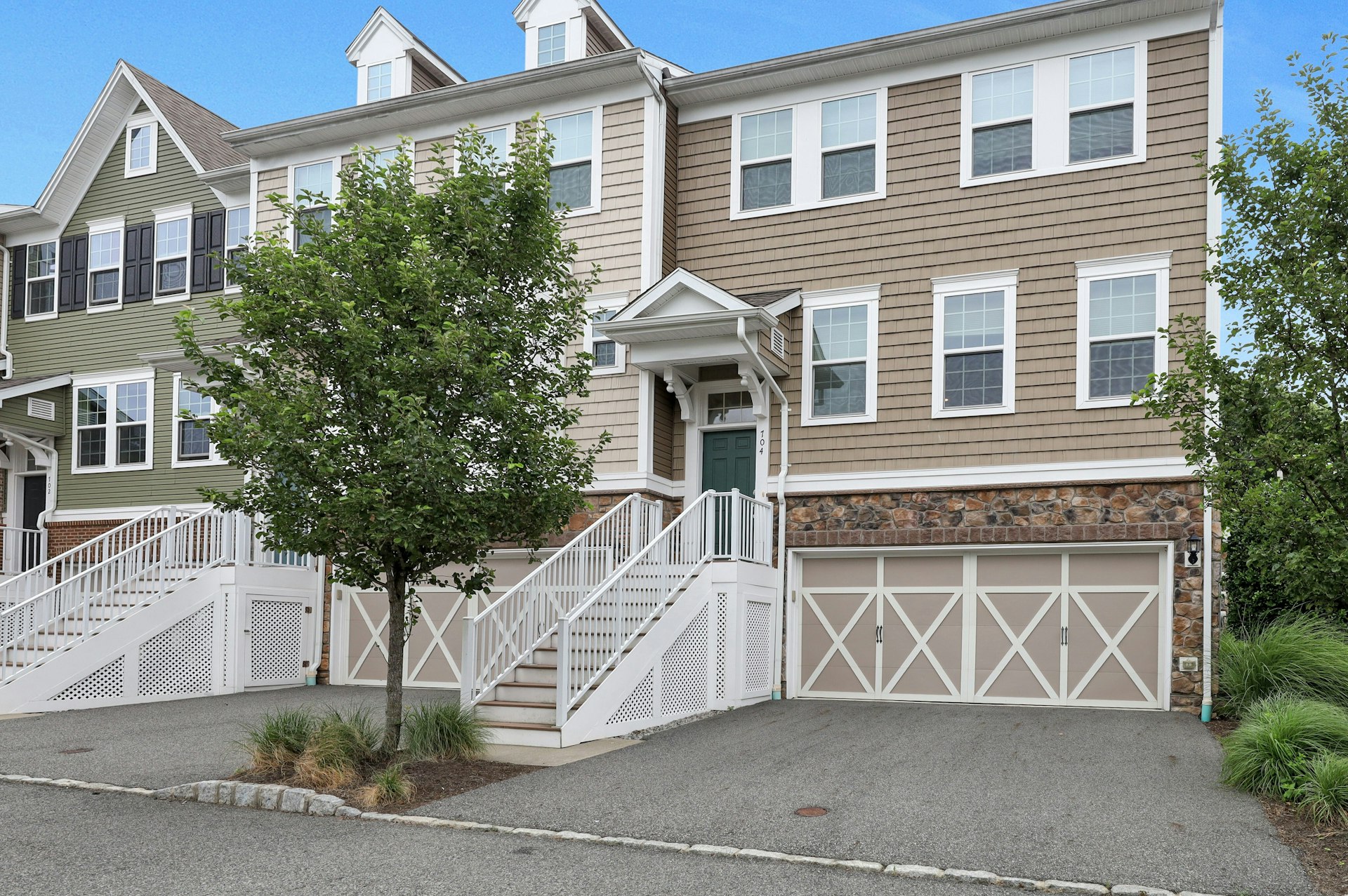 704 Cottonwood Unit# 704