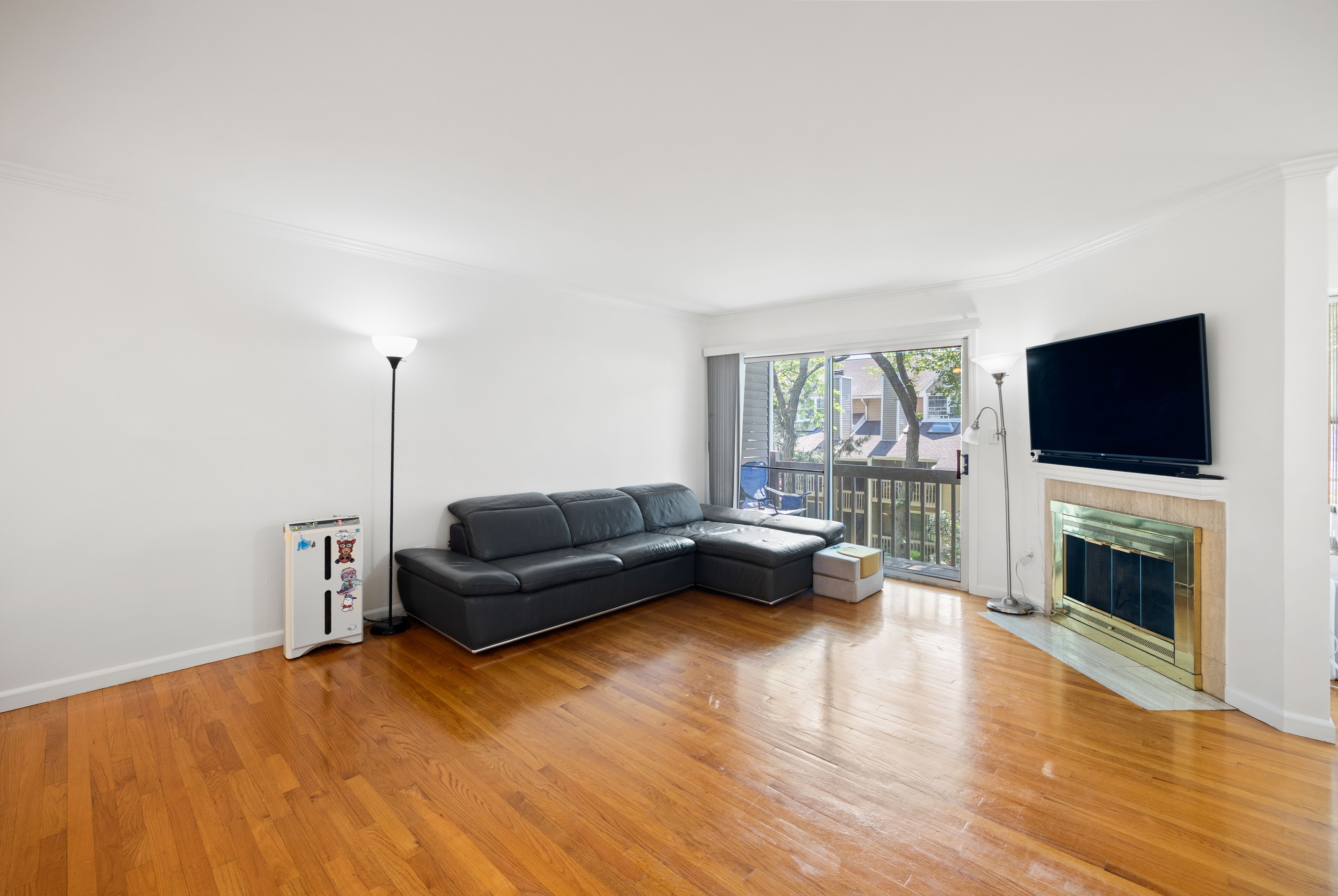 519 Windsor Drive Unit #204