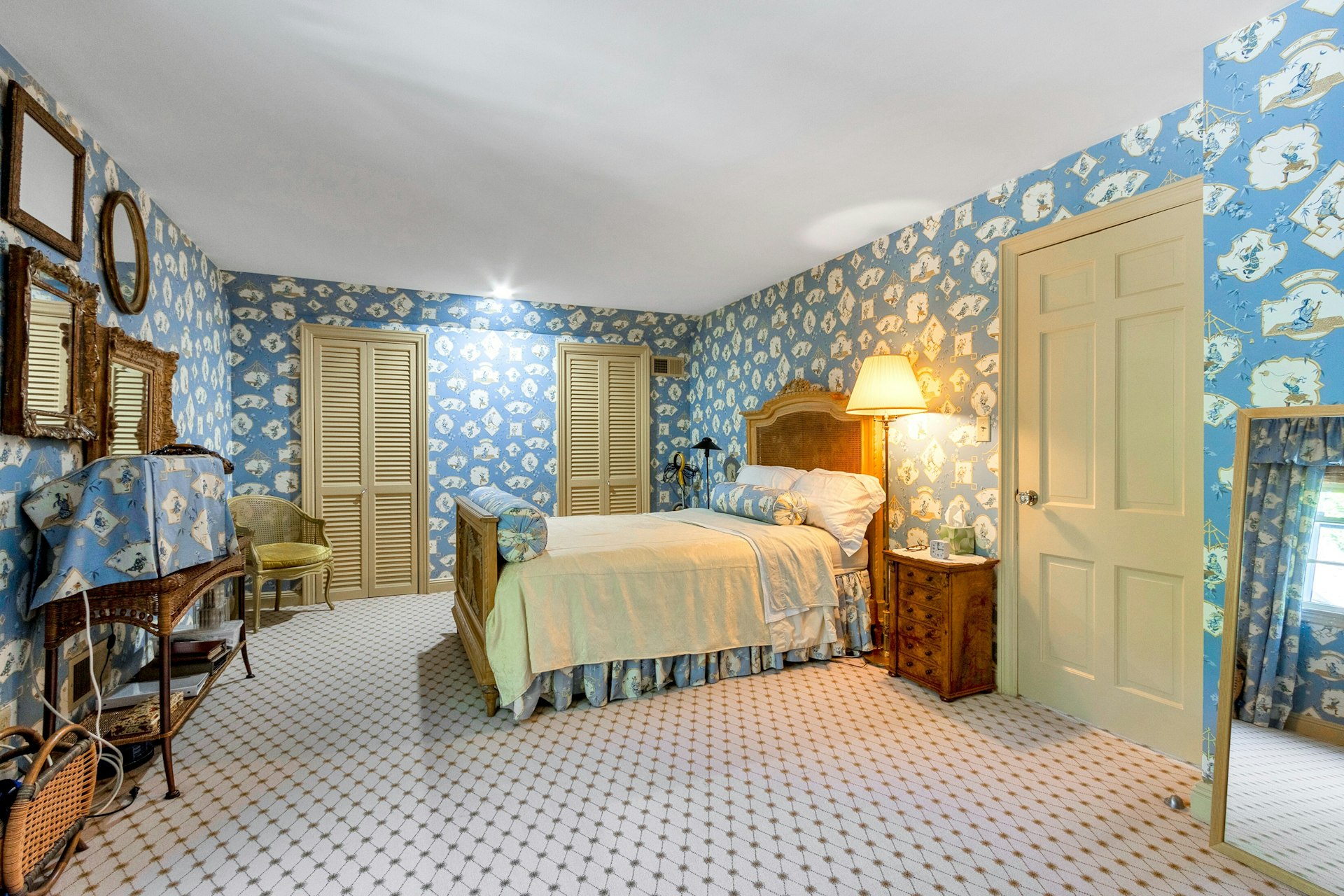 48 S Woodland Street