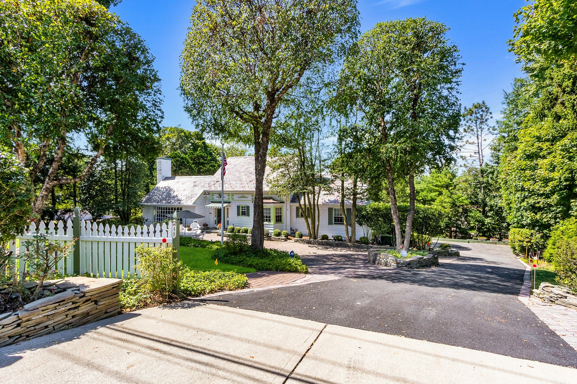 48 S Woodland Street