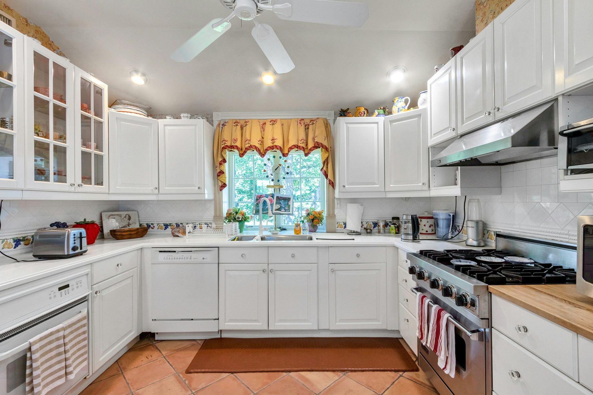 48 S Woodland Street