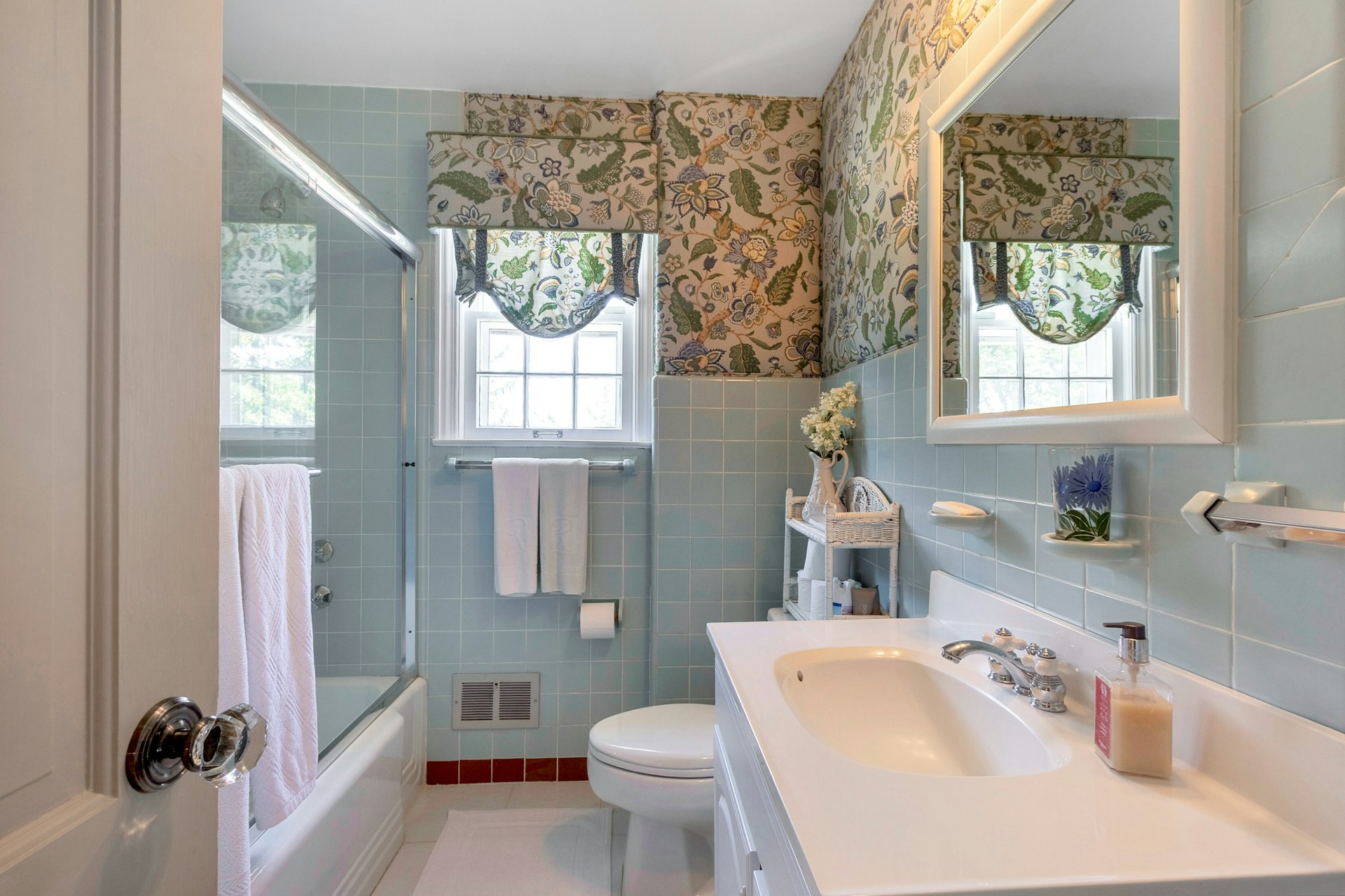 48 S Woodland Street