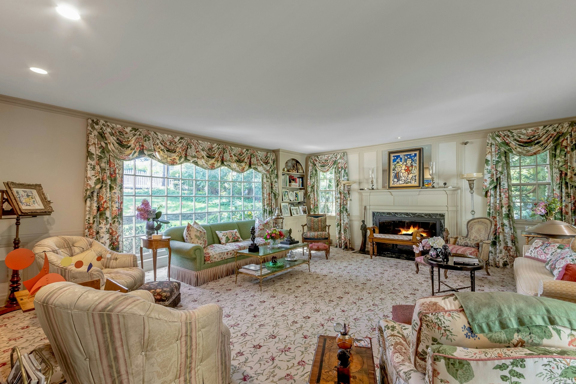 48 S Woodland Street